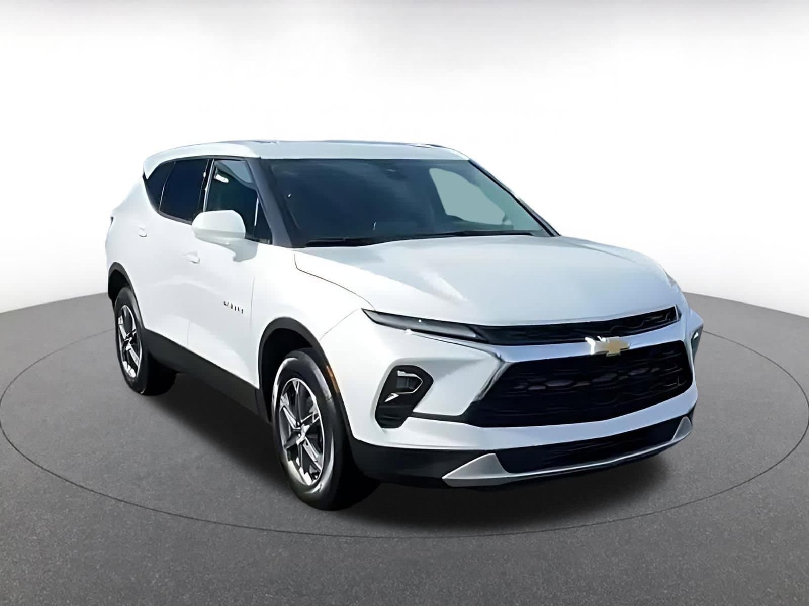 Thumbnail: 2025 Chevrolet Blazer - 3