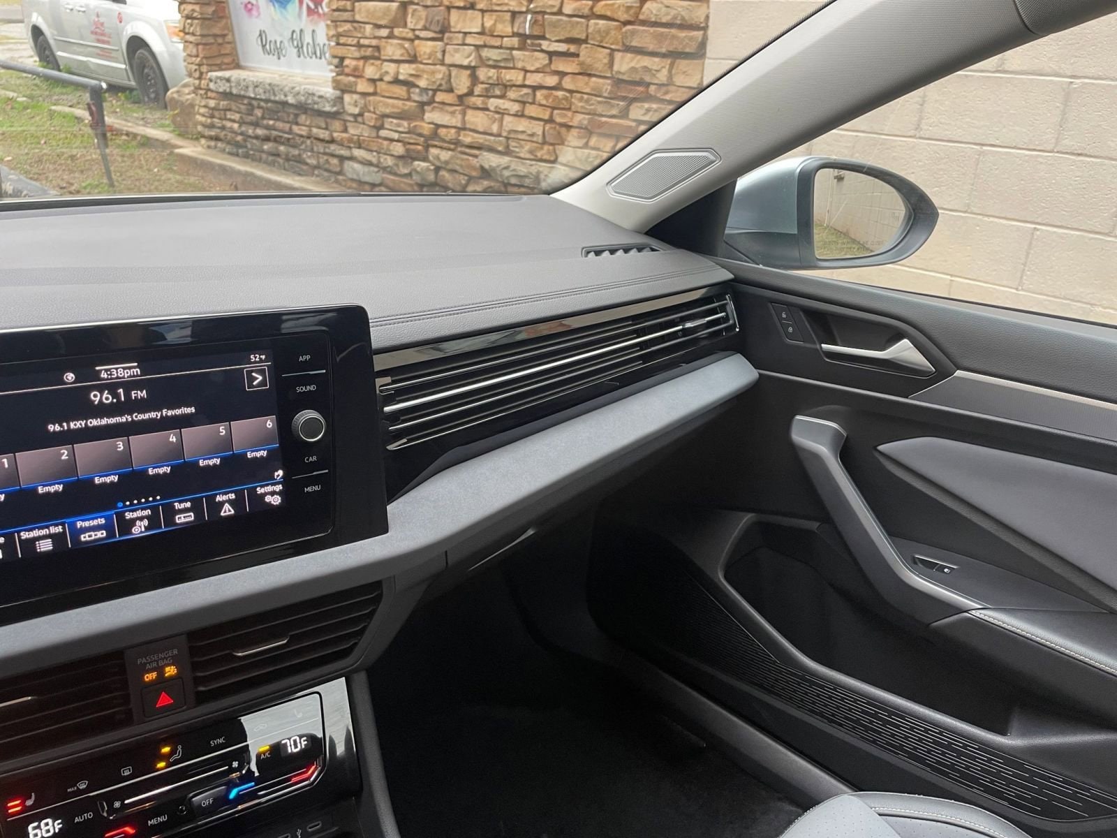 Thumbnail: 2025 Volkswagen Jetta - 34