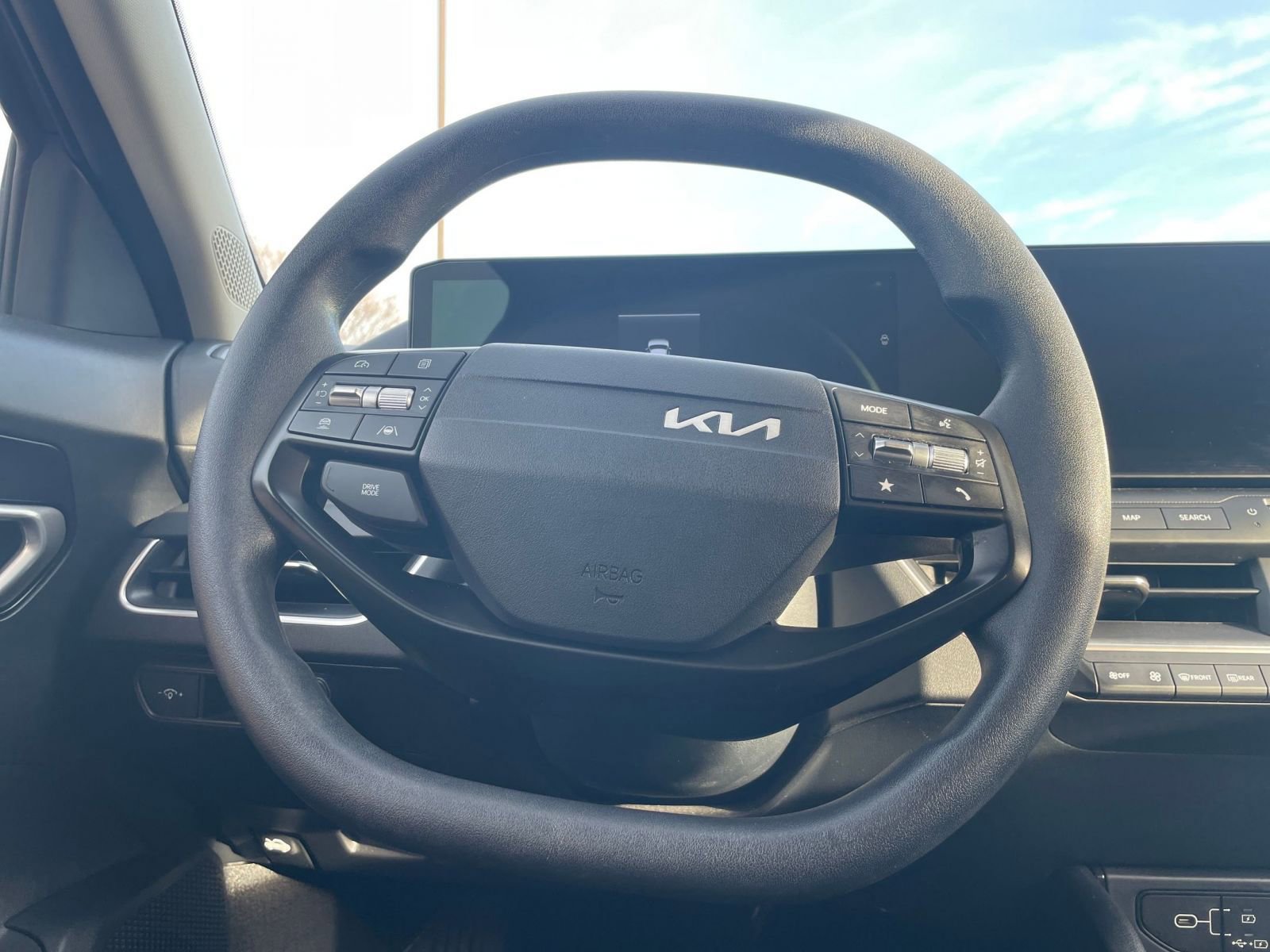 Thumbnail: 2025 Kia K4 - 30