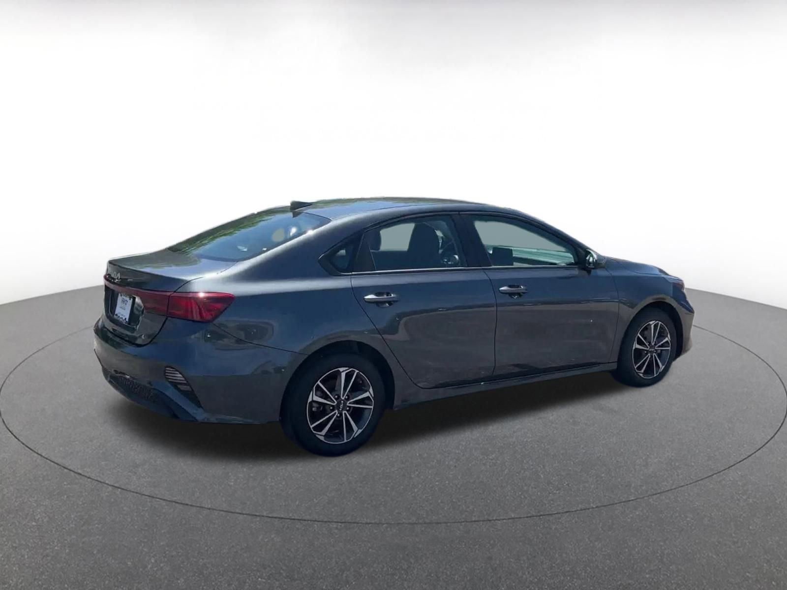 Thumbnail: 2024 Kia Forte - 17