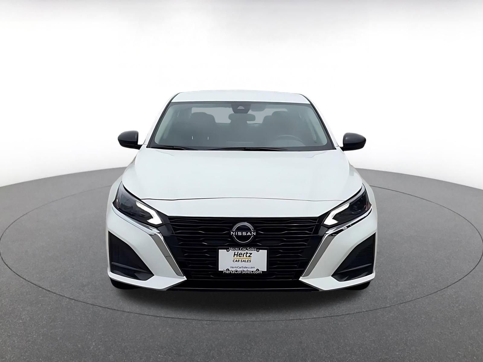 Thumbnail: 2025 Nissan Altima - 4