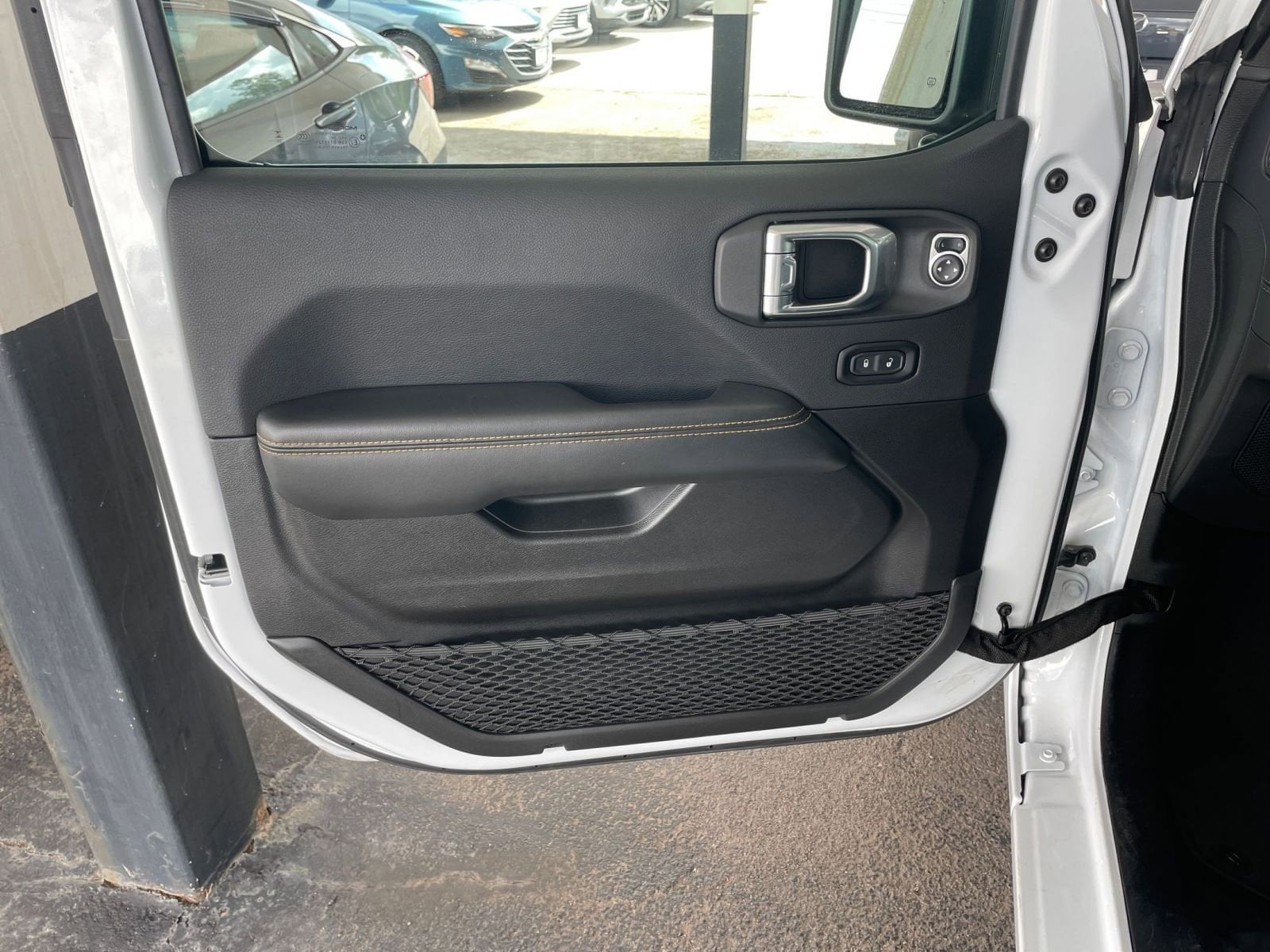 Thumbnail: 2025 Jeep Wrangler - 20