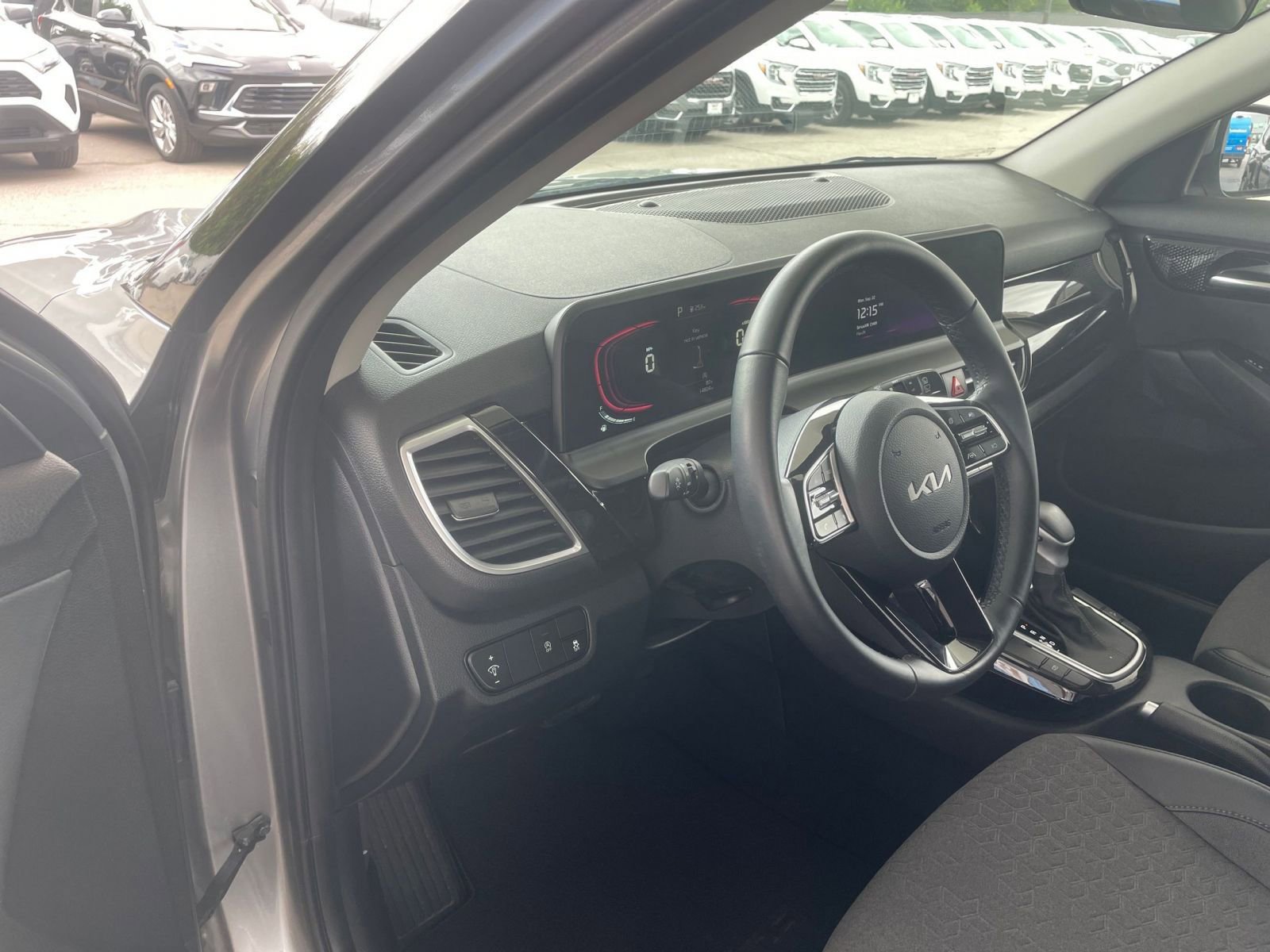 Thumbnail: 2025 Kia Seltos - 33