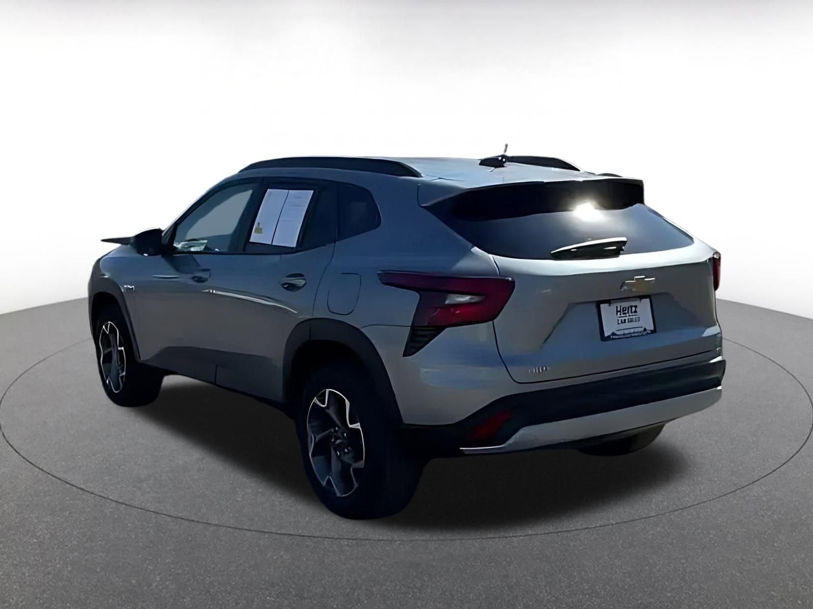 Thumbnail: 2025 Chevrolet Trax - 11