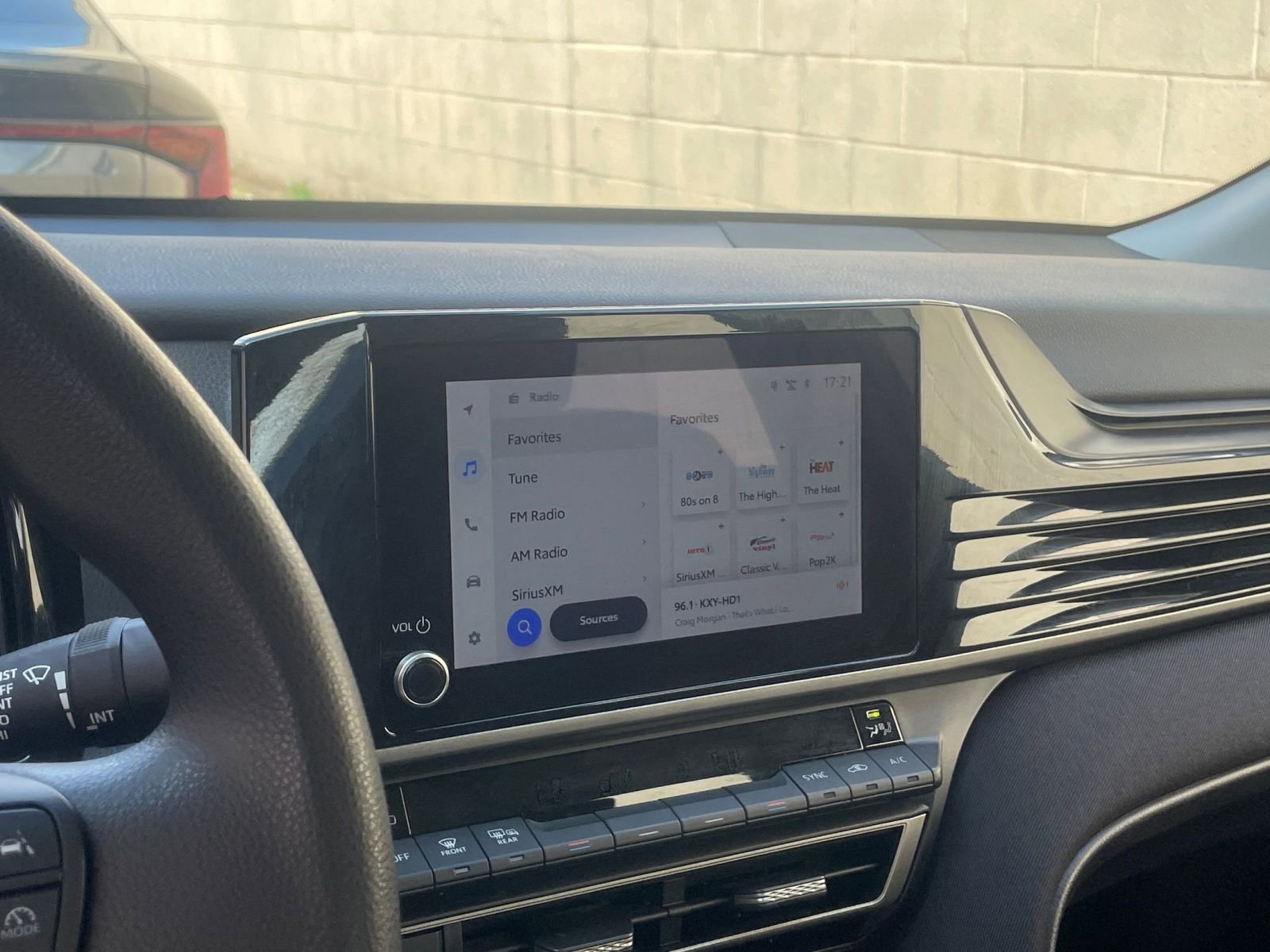 Thumbnail: 2025 Toyota Camry - 21