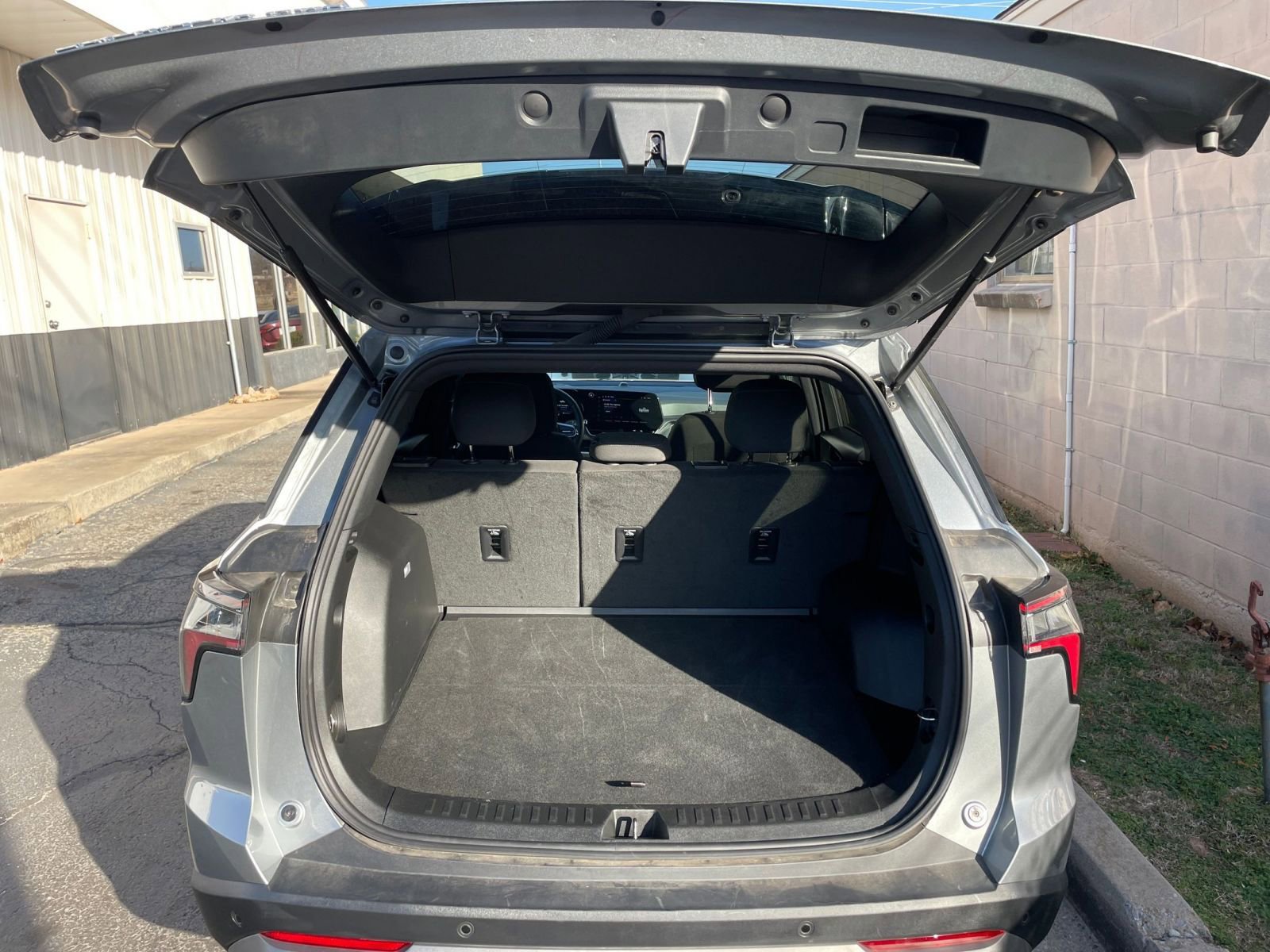 Thumbnail: 2025 Chevrolet Equinox - 30