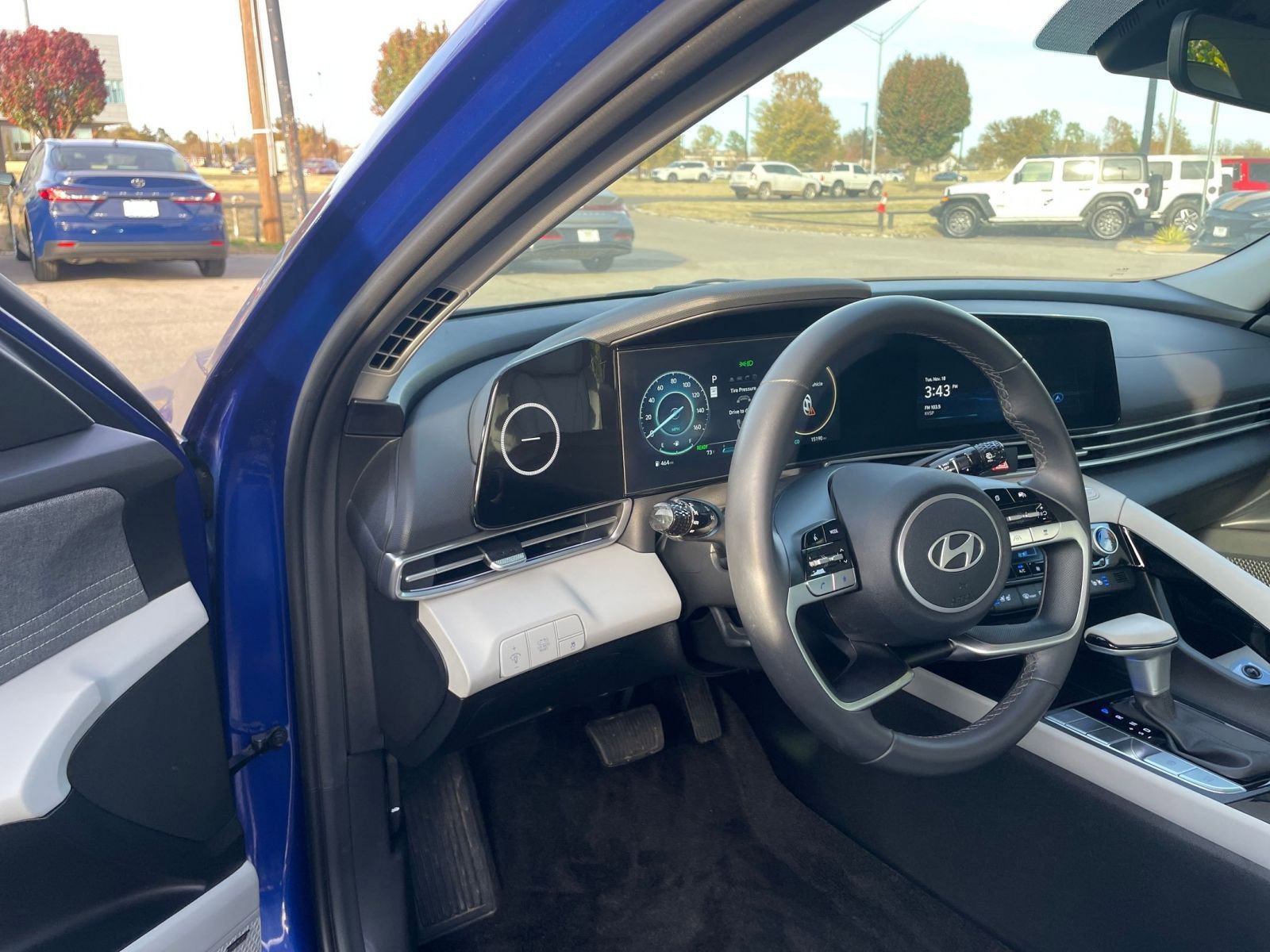 Thumbnail: 2025 Hyundai Elantra - 34