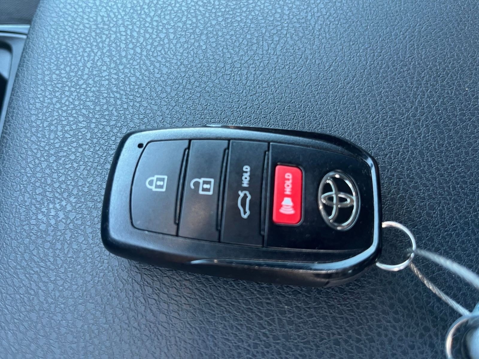 Thumbnail: 2025 Toyota Camry - 22