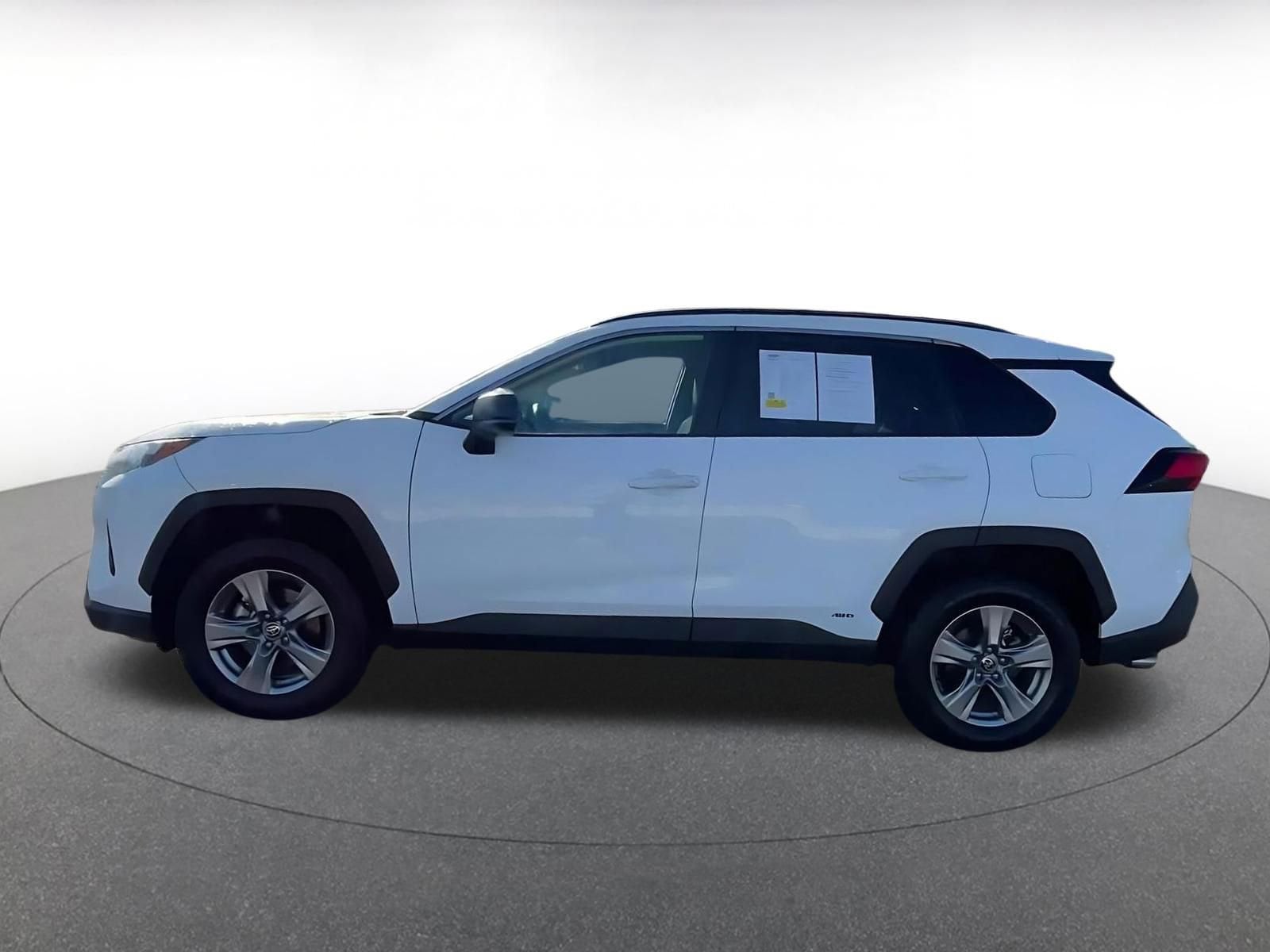 Thumbnail: 2025 Toyota RAV4 - 8