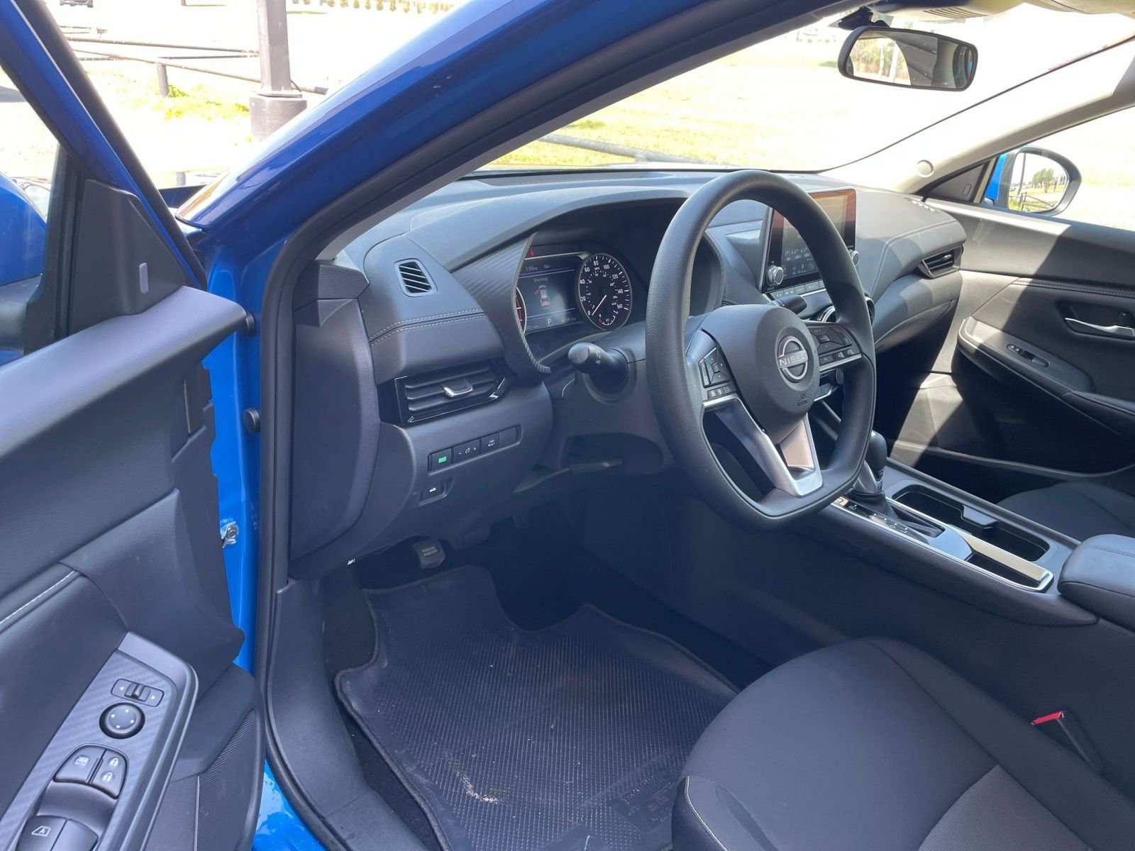 Thumbnail: 2025 Nissan Sentra - 32