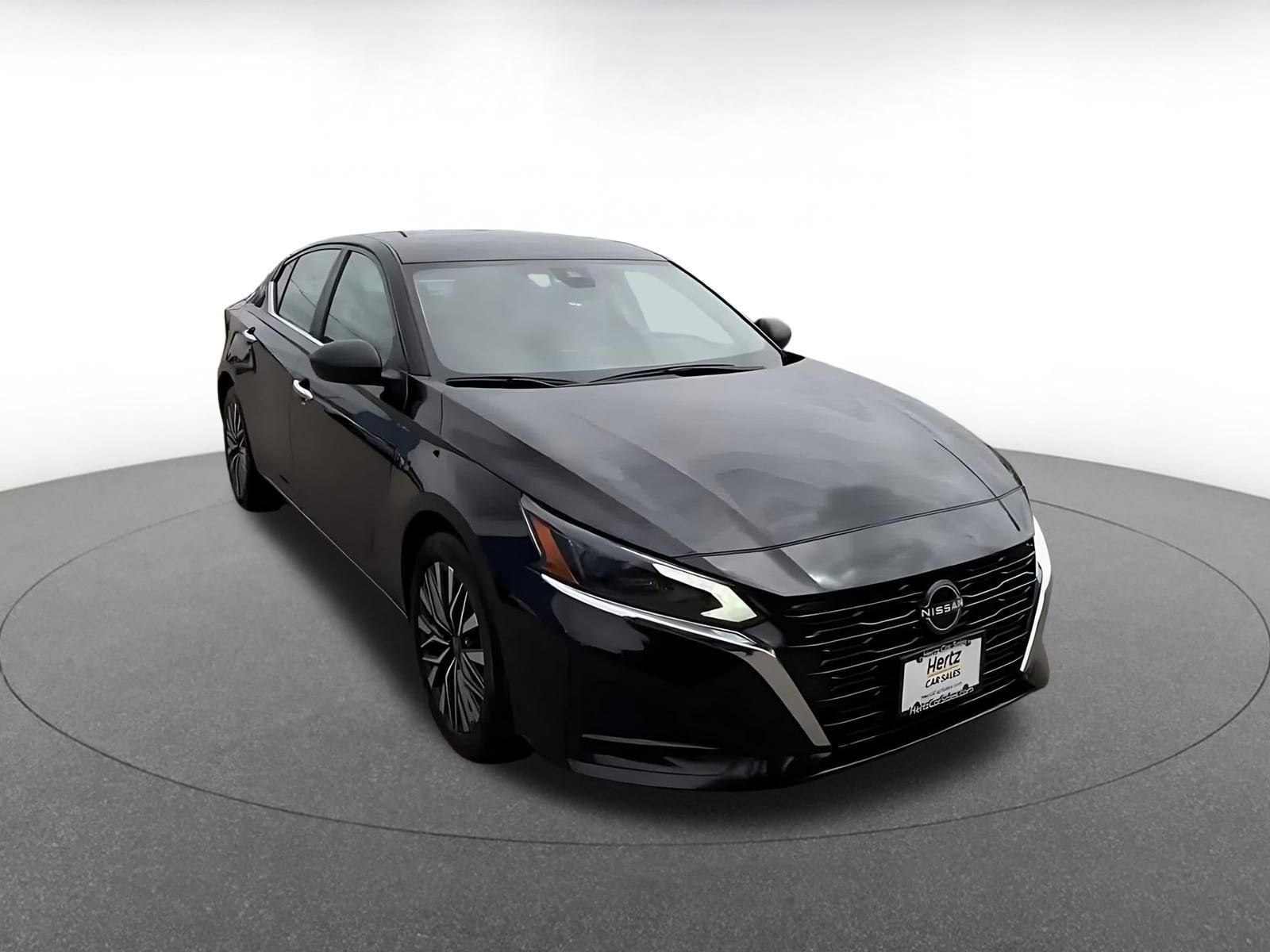 Thumbnail: 2025 Nissan Altima - 3