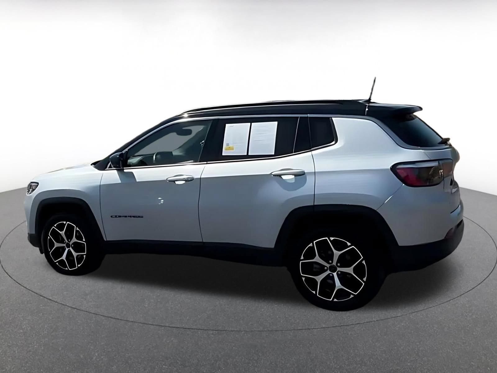 Thumbnail: 2025 Jeep Compass - 9