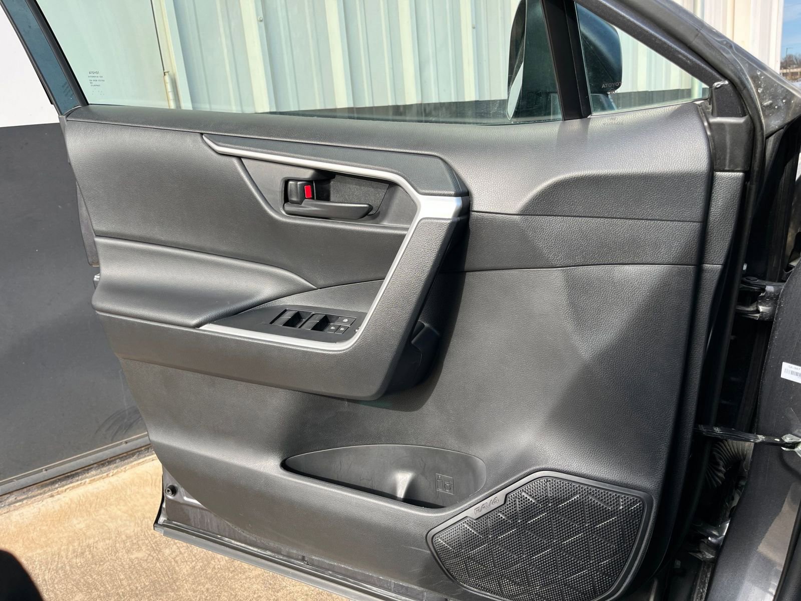 Thumbnail: 2025 Toyota RAV4 - 20