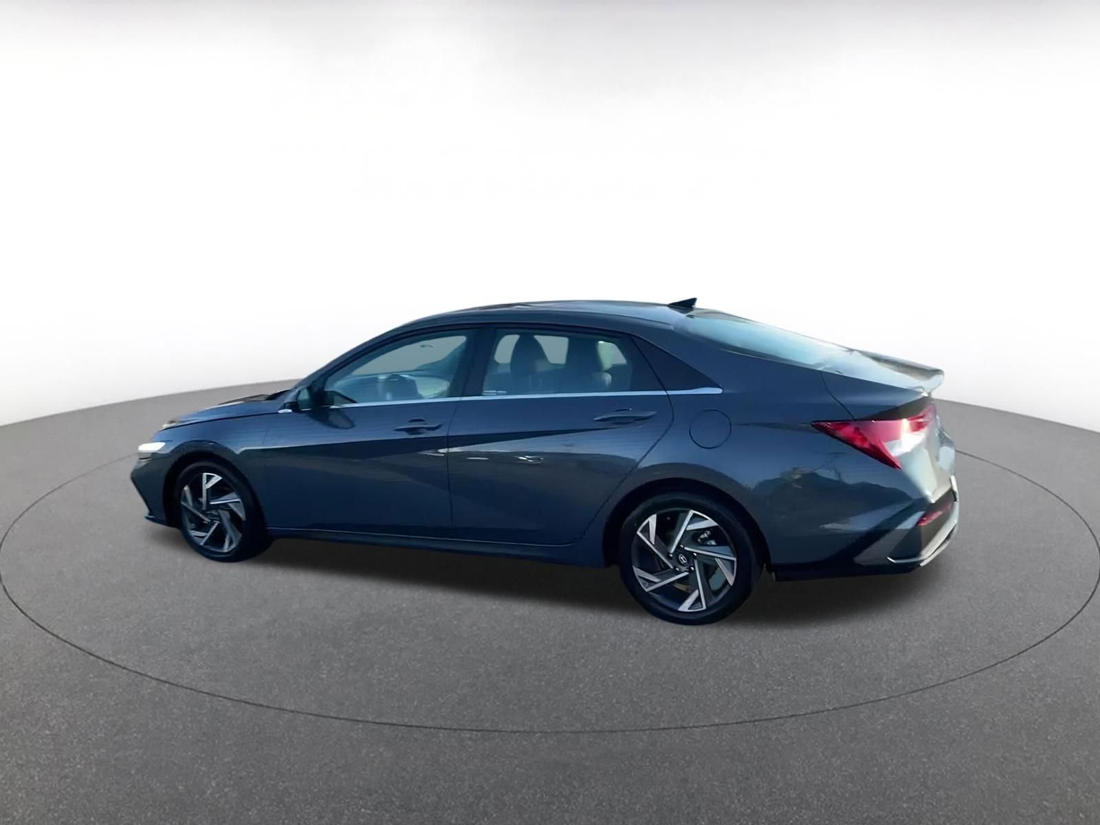 Thumbnail: 2025 Hyundai Elantra - 8