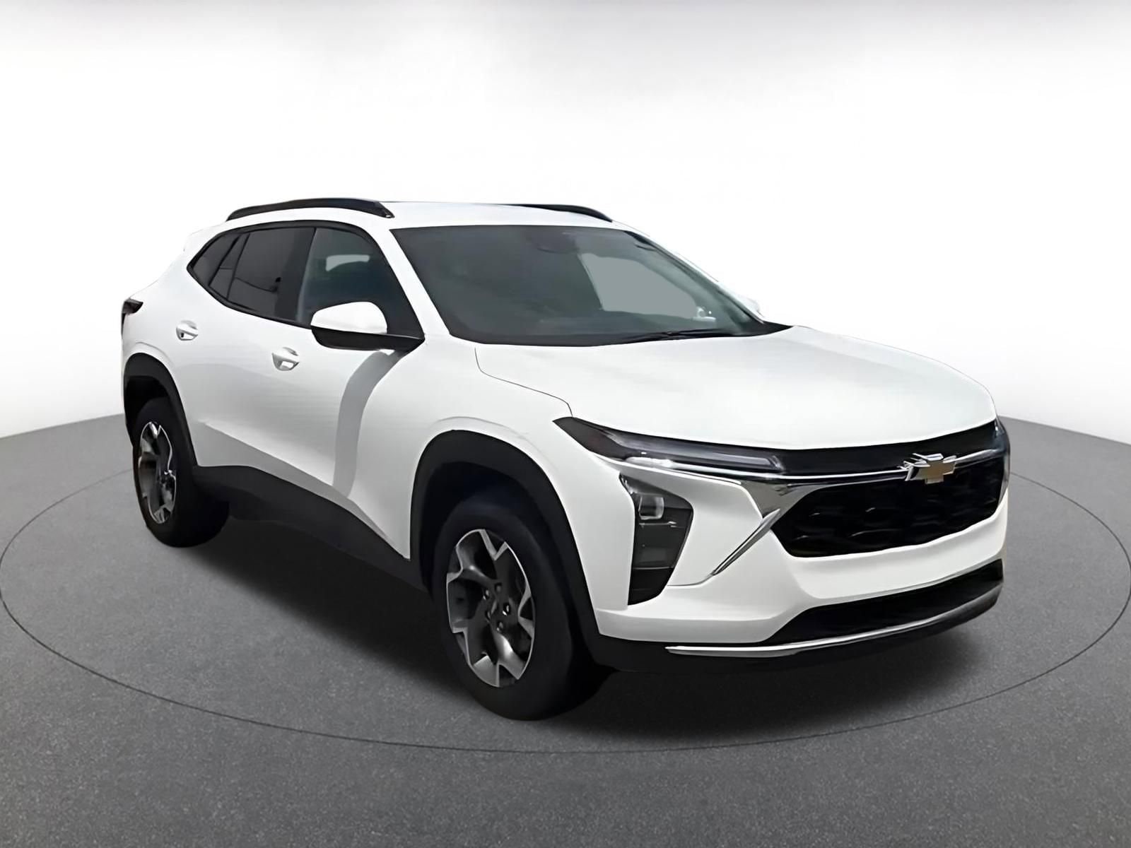 Thumbnail: 2025 Chevrolet Trax - 2