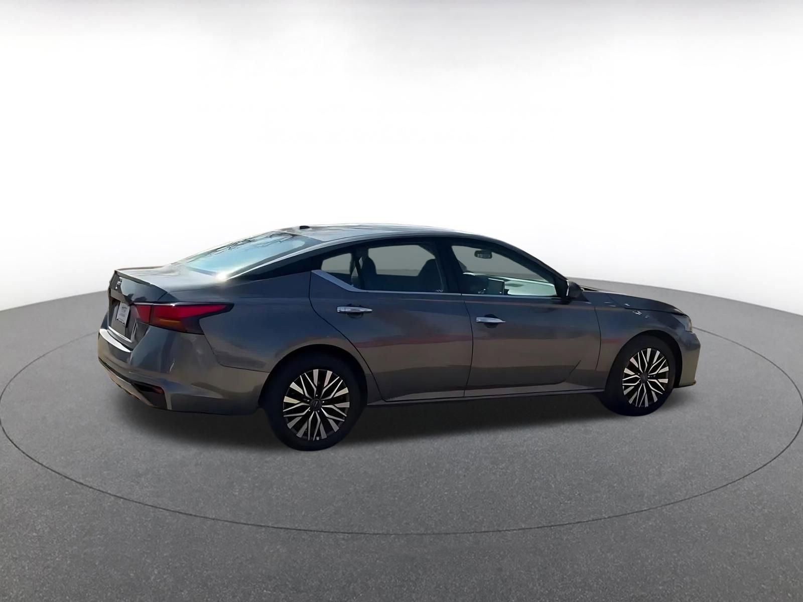 Thumbnail: 2025 Nissan Altima - 12