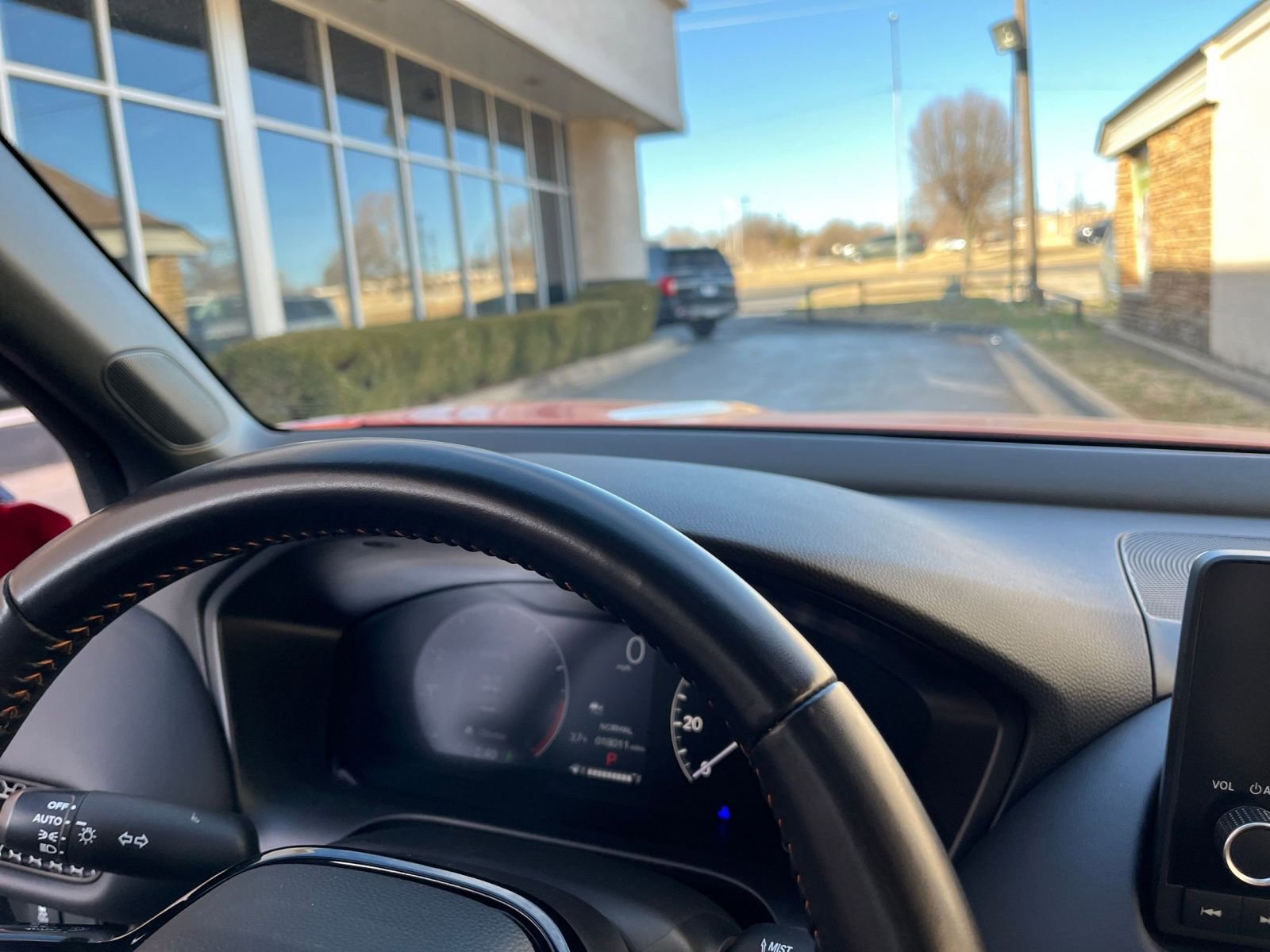 Thumbnail: 2025 Honda HR-V - 32