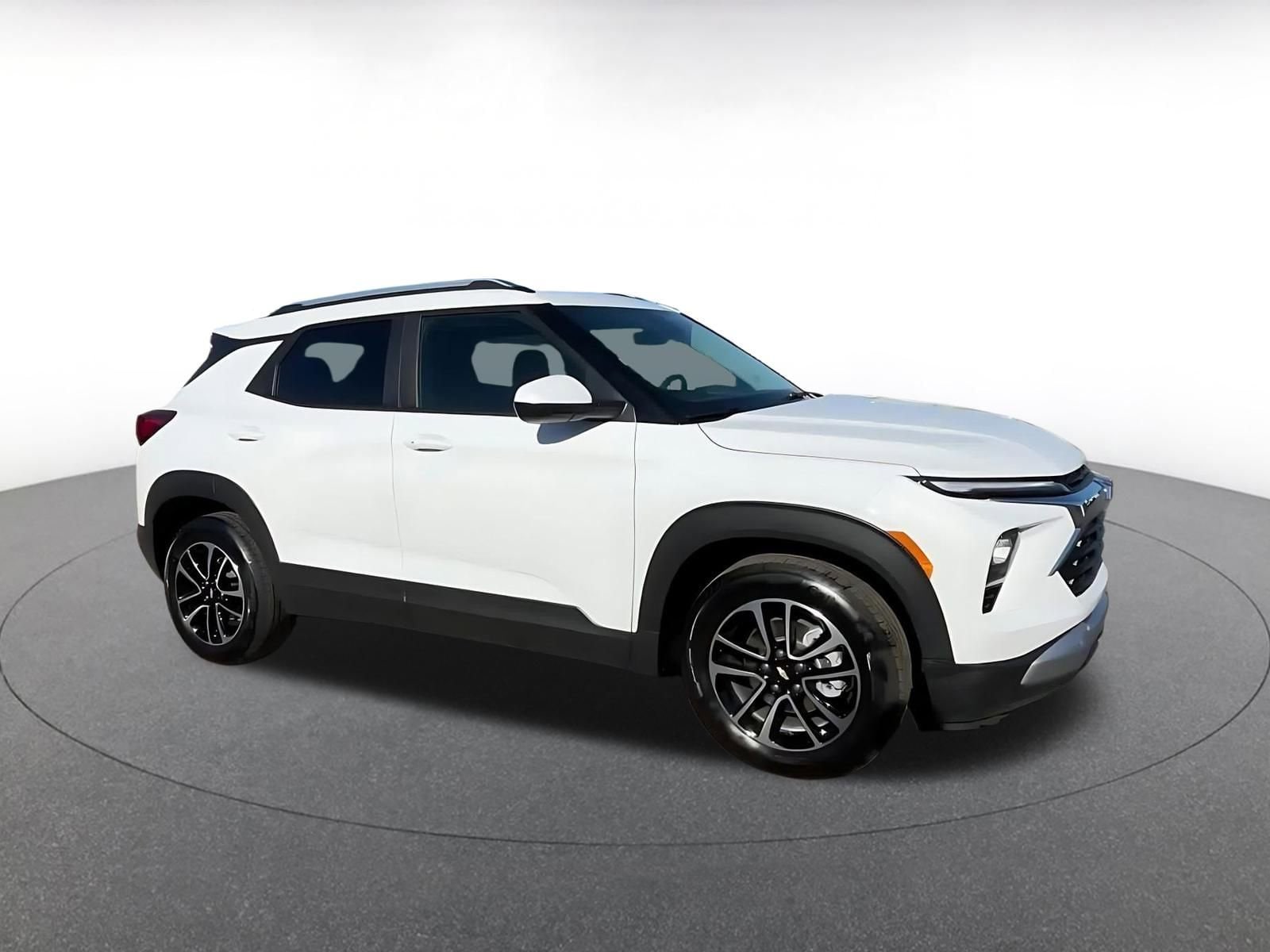 Thumbnail: 2025 Chevrolet TrailBlazer - 2