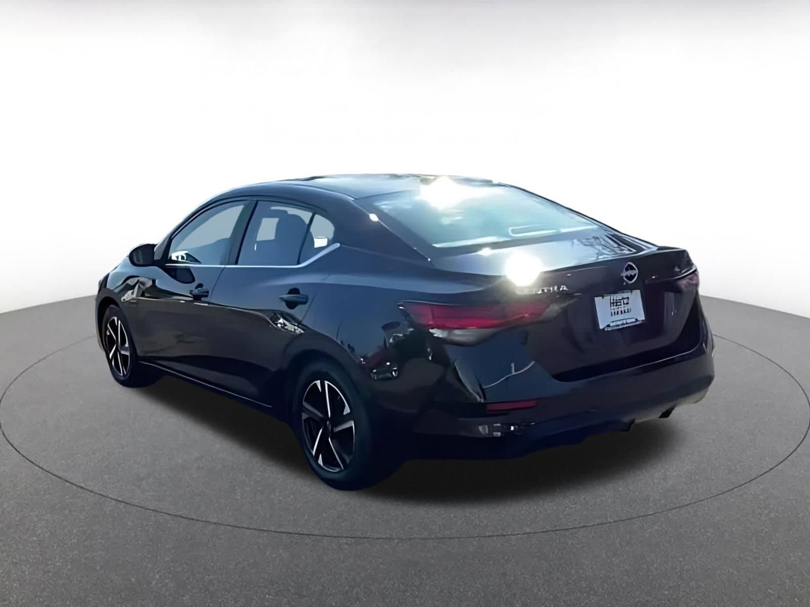 Thumbnail: 2025 Nissan Sentra - 16