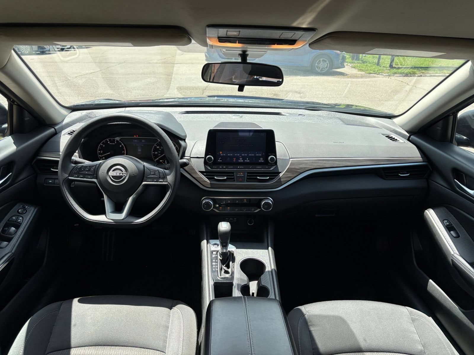 Thumbnail: 2025 Nissan Altima - 33
