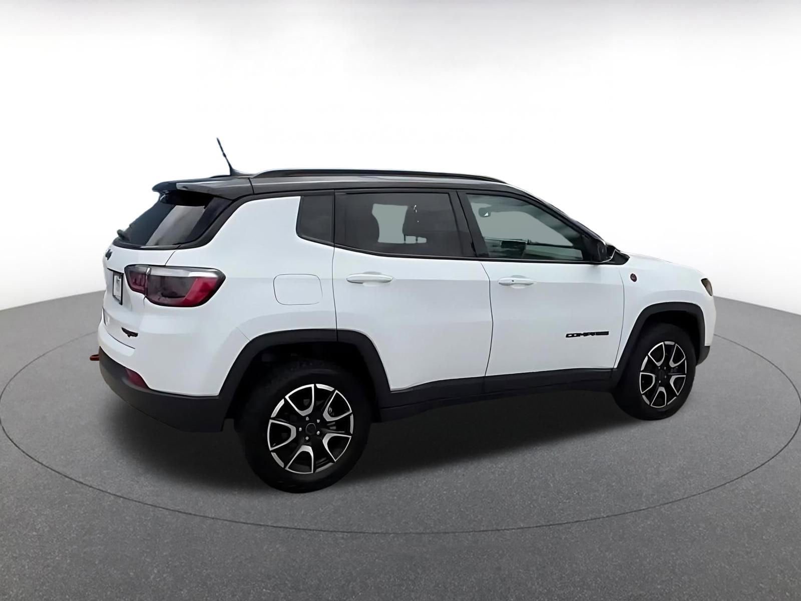Thumbnail: 2025 Jeep Compass - 15