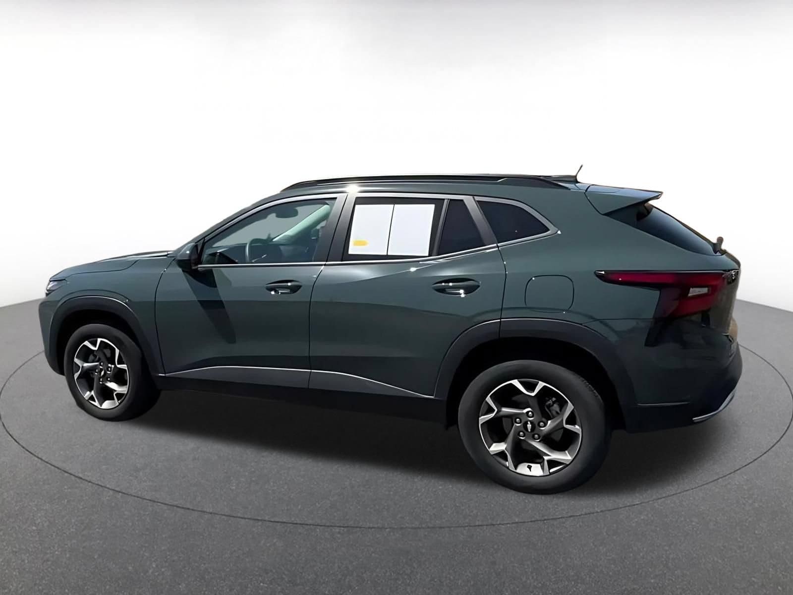 Thumbnail: 2025 Chevrolet Trax - 9