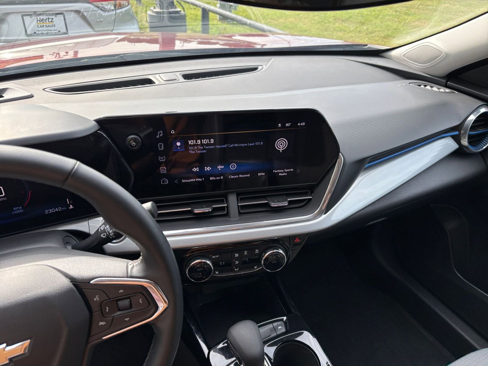 Thumbnail: 2025 Chevrolet Trax - 17