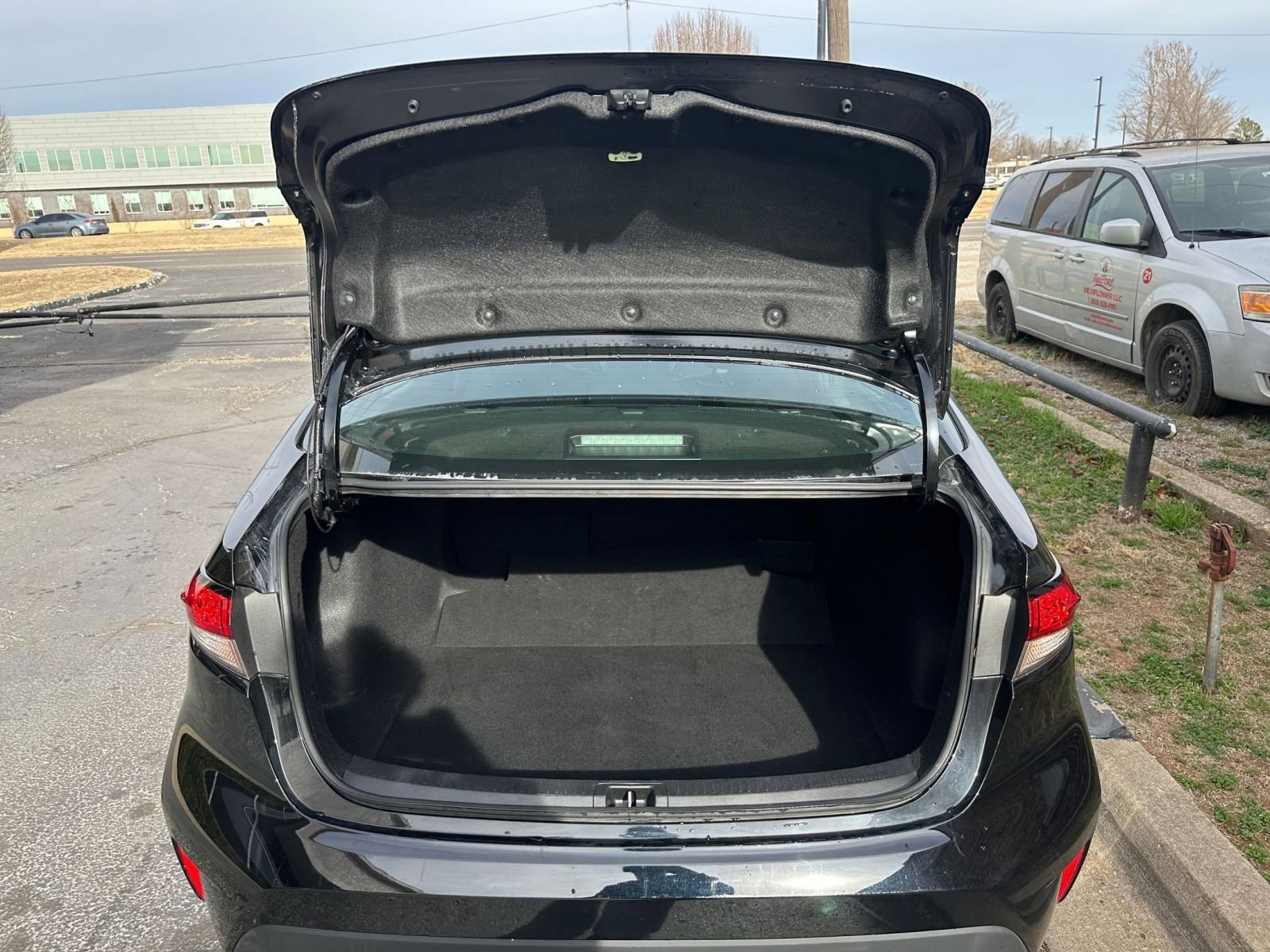 Thumbnail: 2025 Toyota Corolla - 29