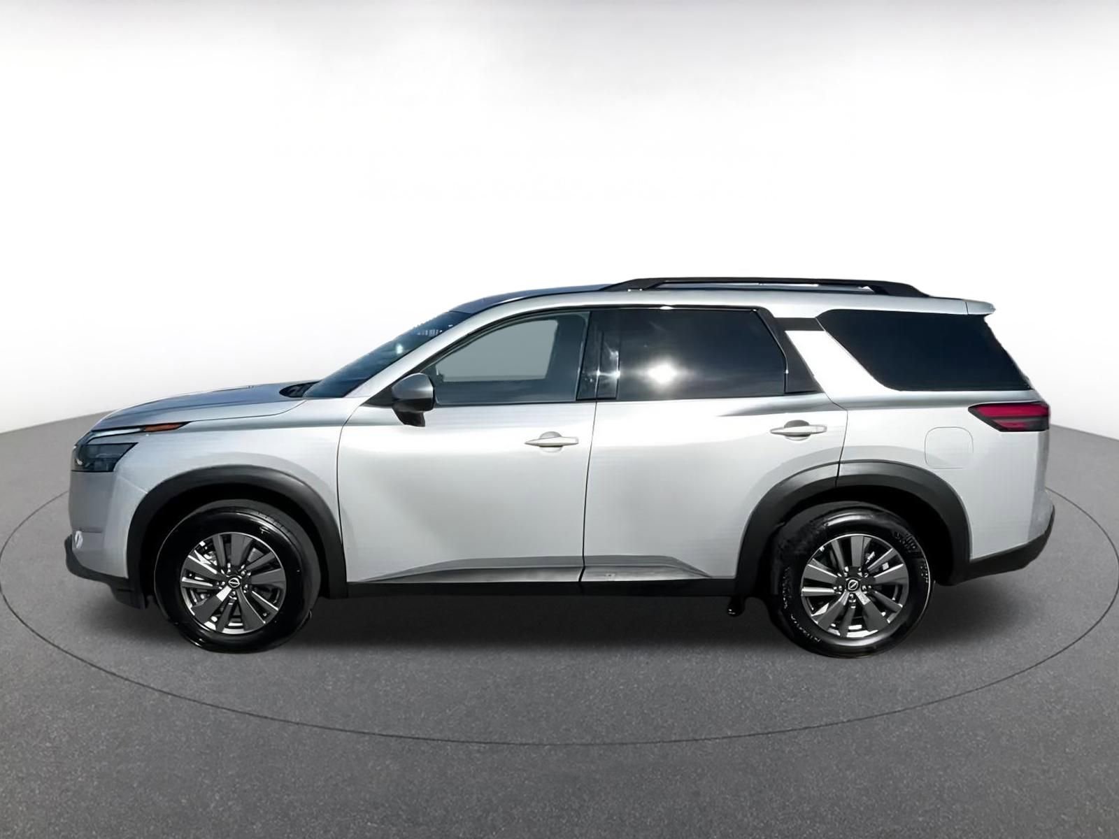 Thumbnail: 2025 Nissan Pathfinder - 9