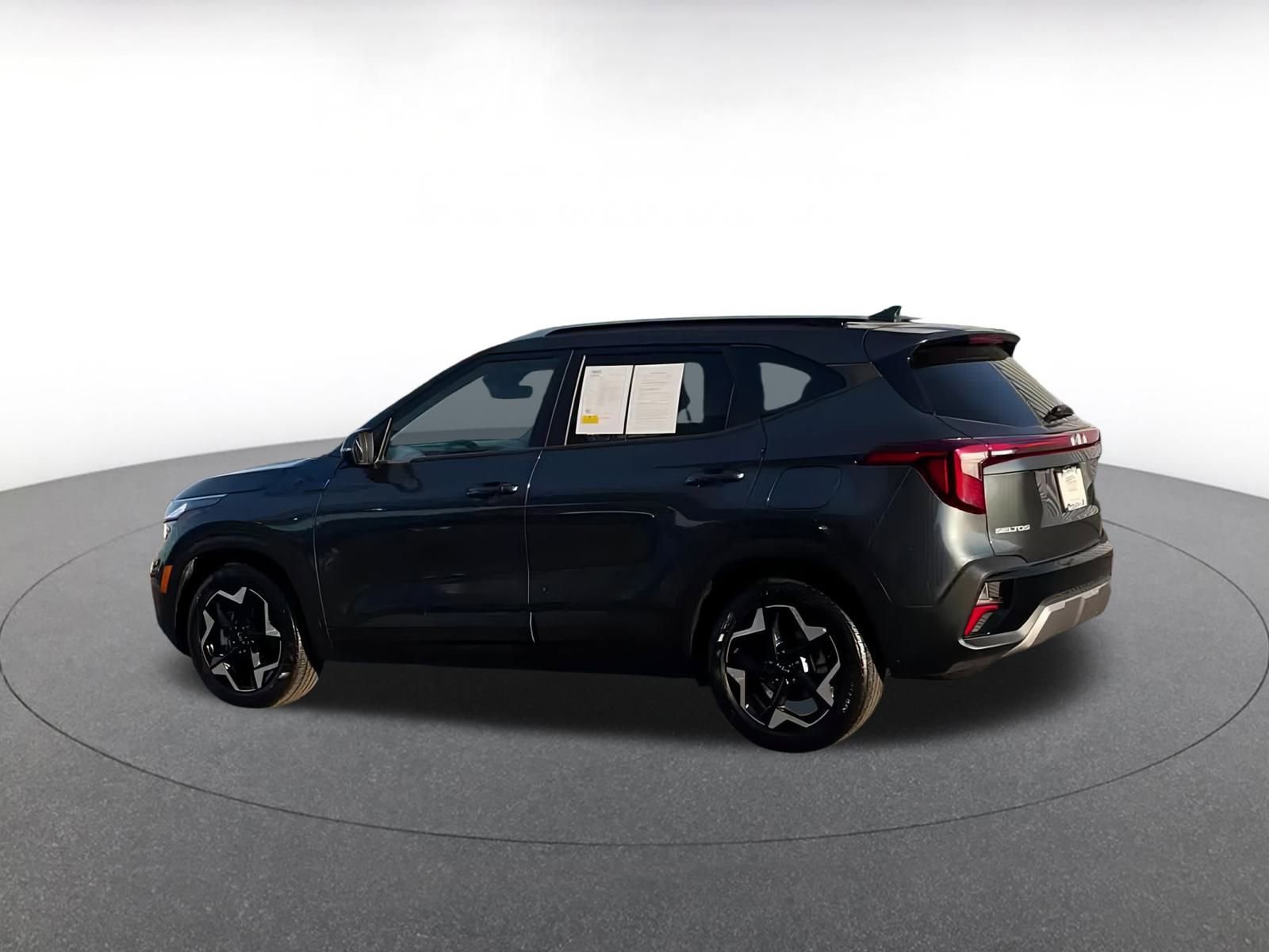 Thumbnail: 2025 Kia Seltos - 9