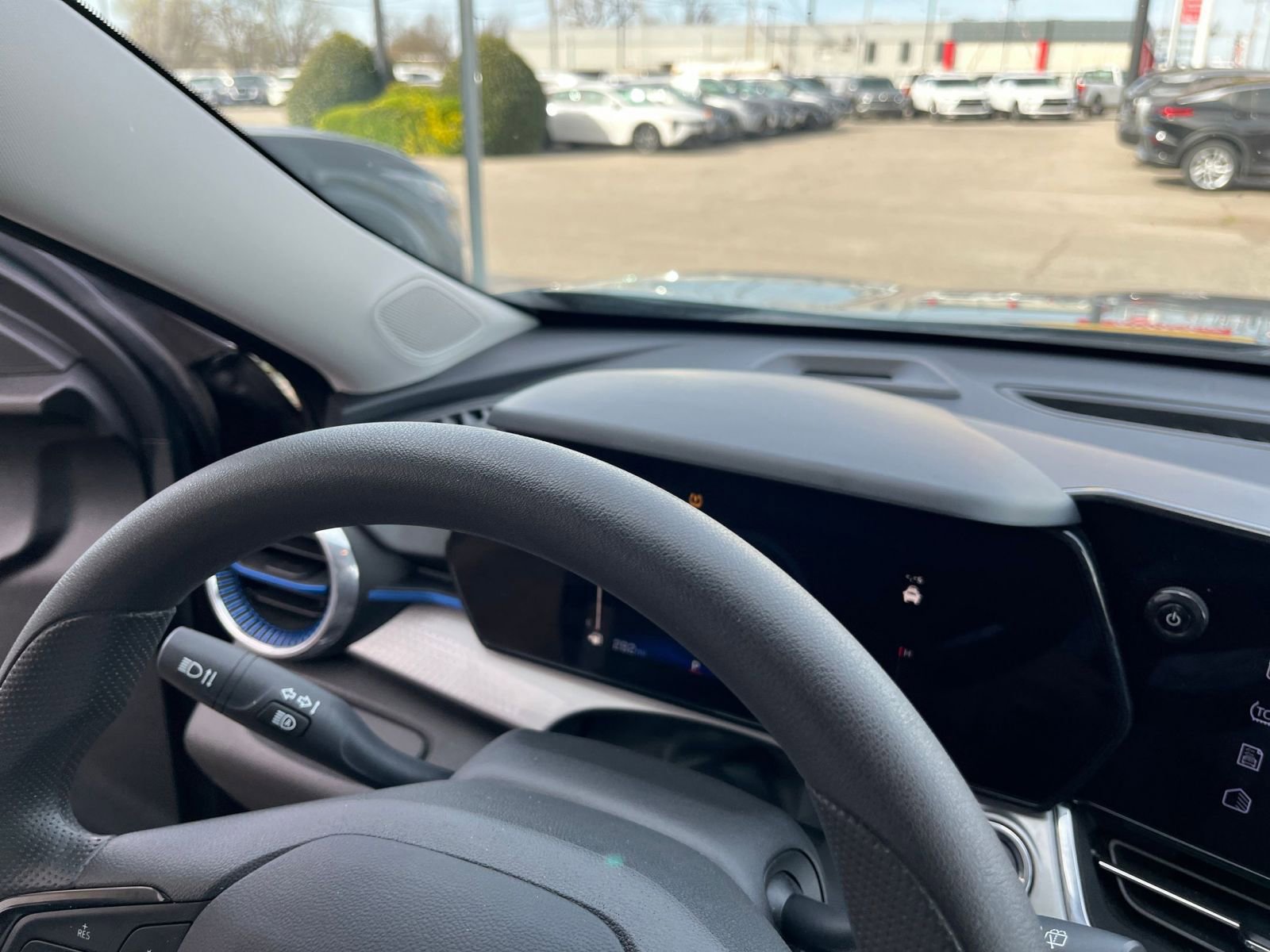 Thumbnail: 2025 Chevrolet Trax - 33