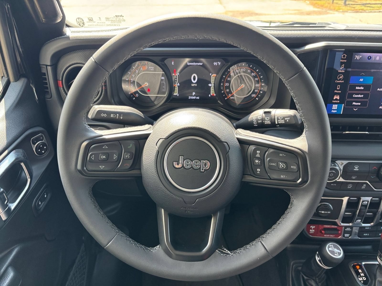 Thumbnail: 2025 Jeep Wrangler - 25