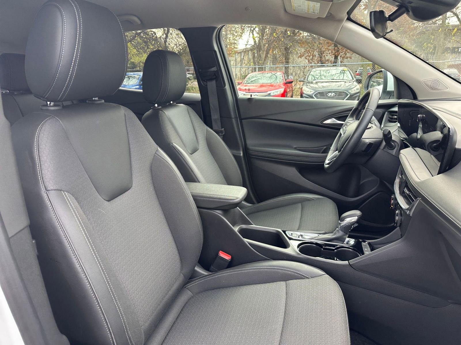 Thumbnail: 2025 Buick Encore GX - 34