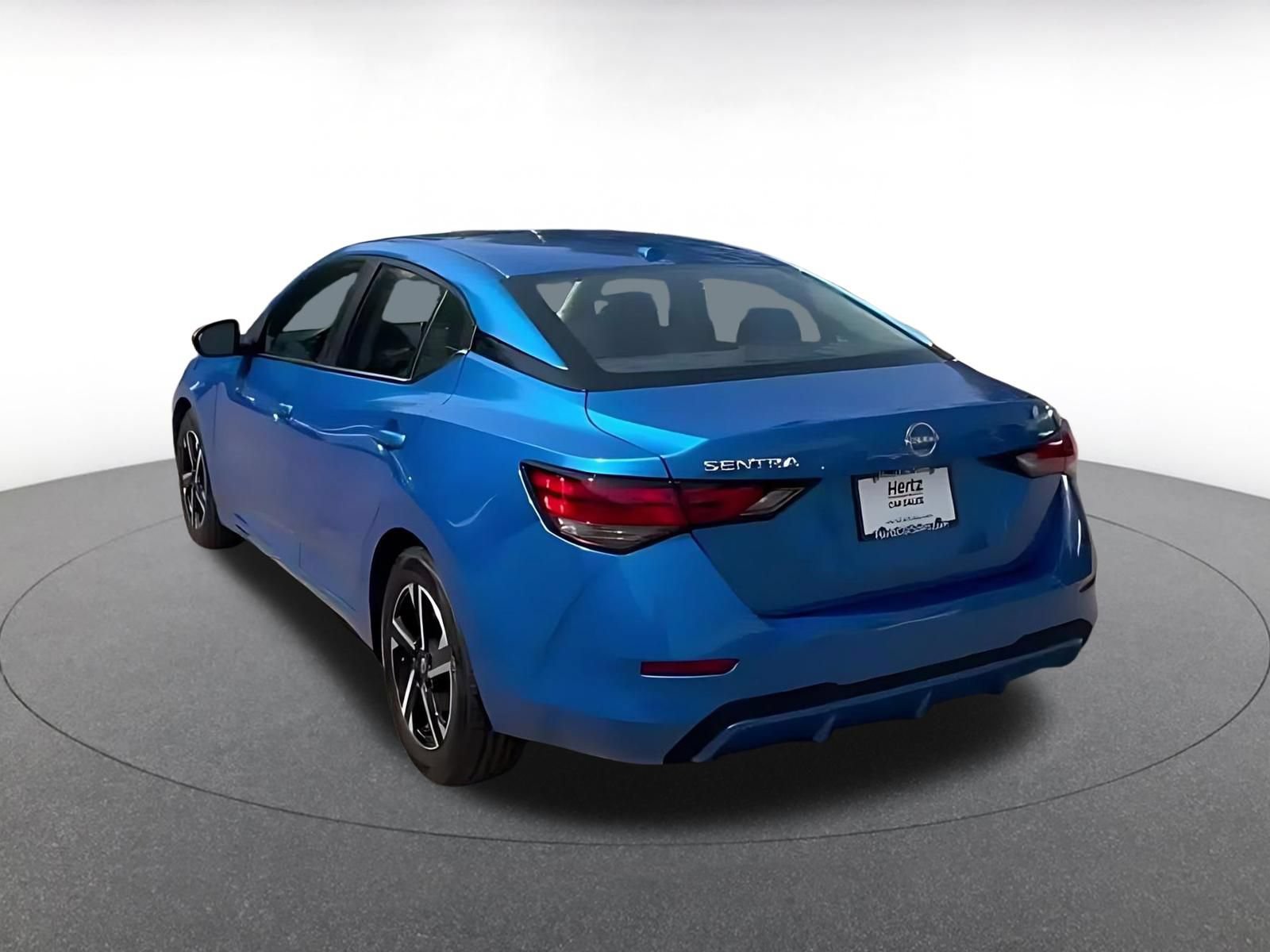 Thumbnail: 2025 Nissan Sentra - 10