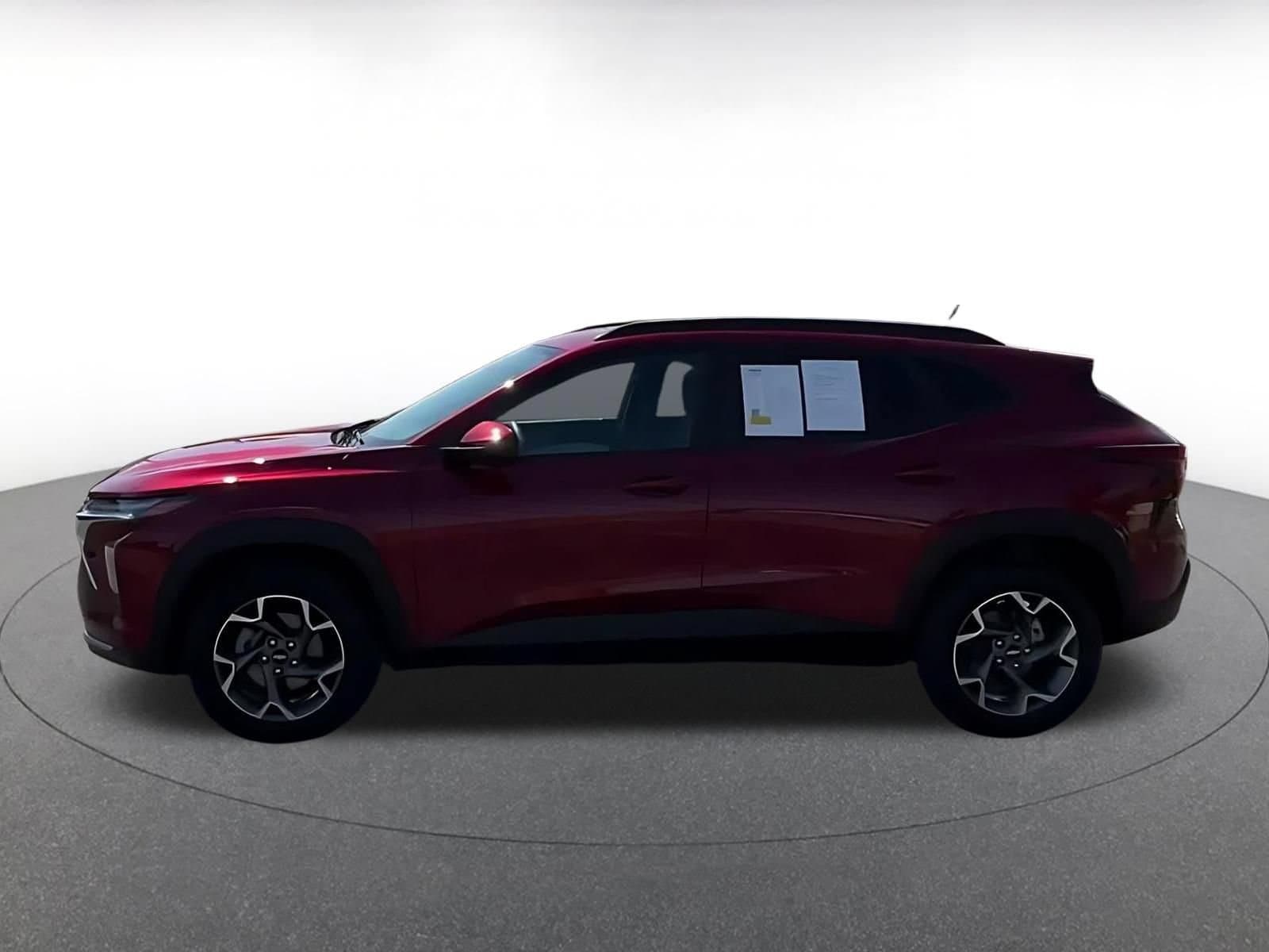 Thumbnail: 2025 Chevrolet Trax - 4