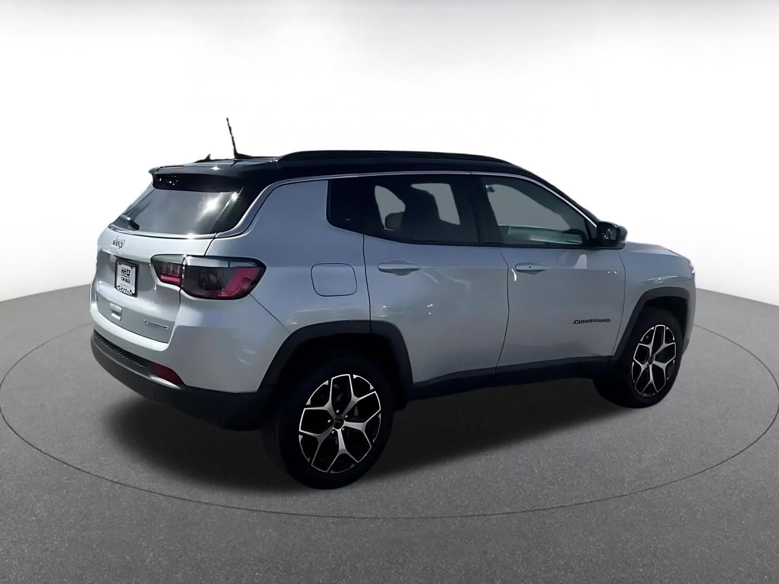 Thumbnail: 2025 Jeep Compass - 15