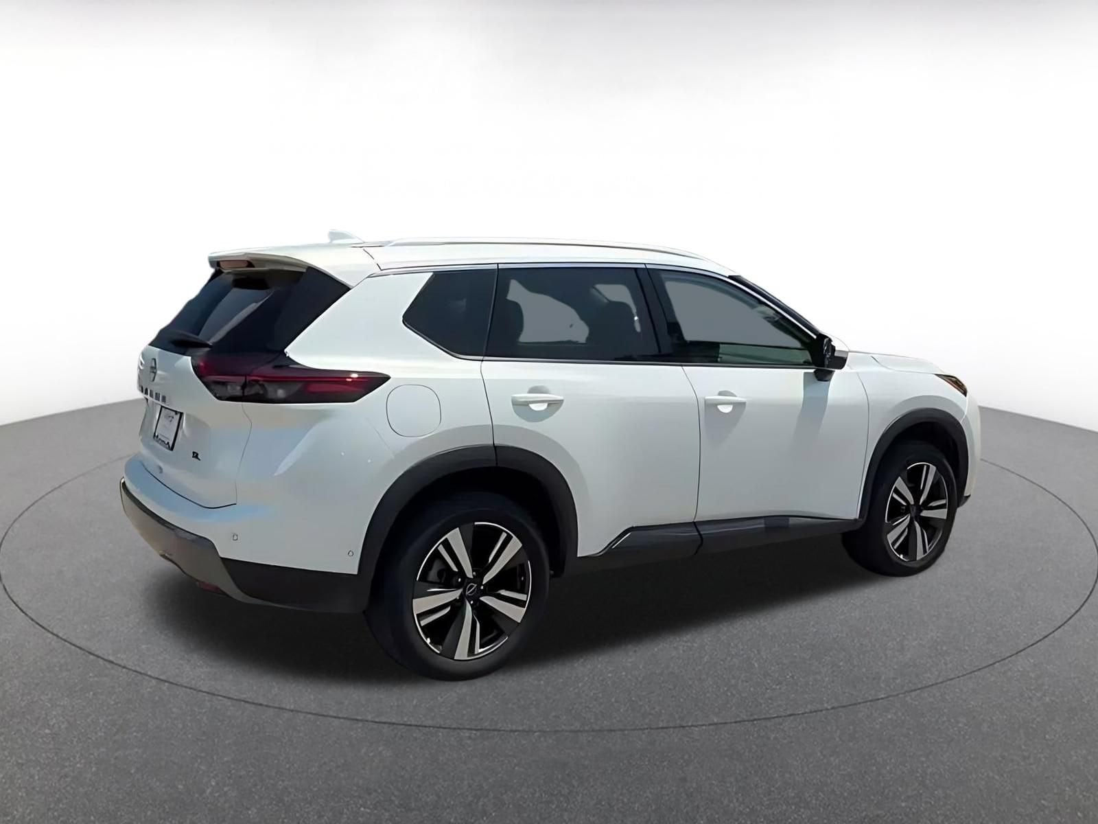 Thumbnail: 2026 Nissan Rogue - 12