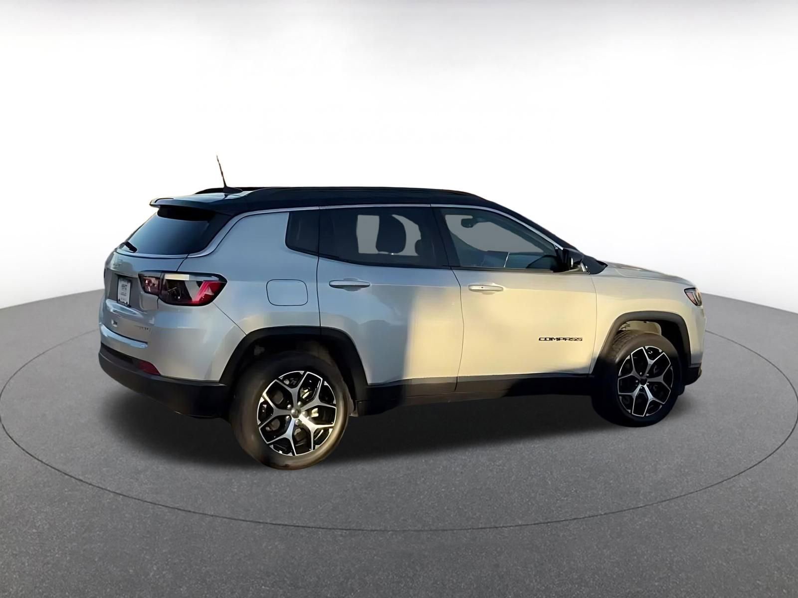 Thumbnail: 2025 Jeep Compass - 15