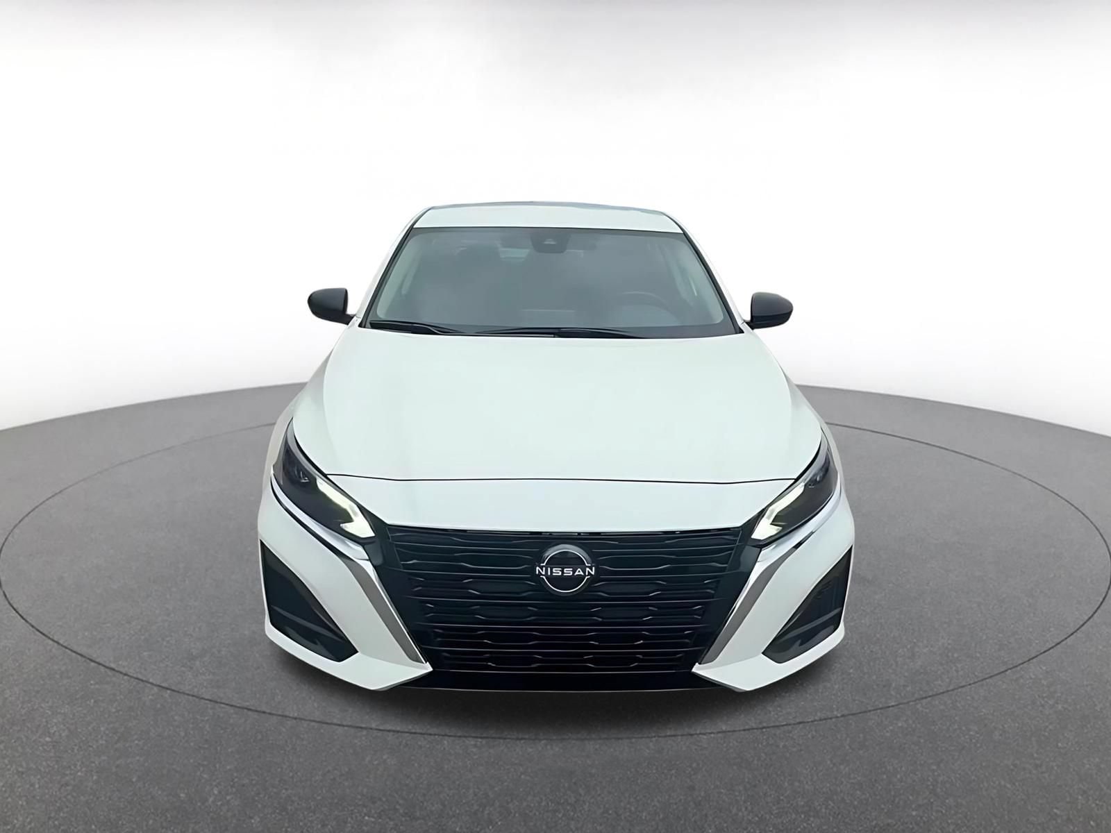 Thumbnail: 2025 Nissan Altima - 4