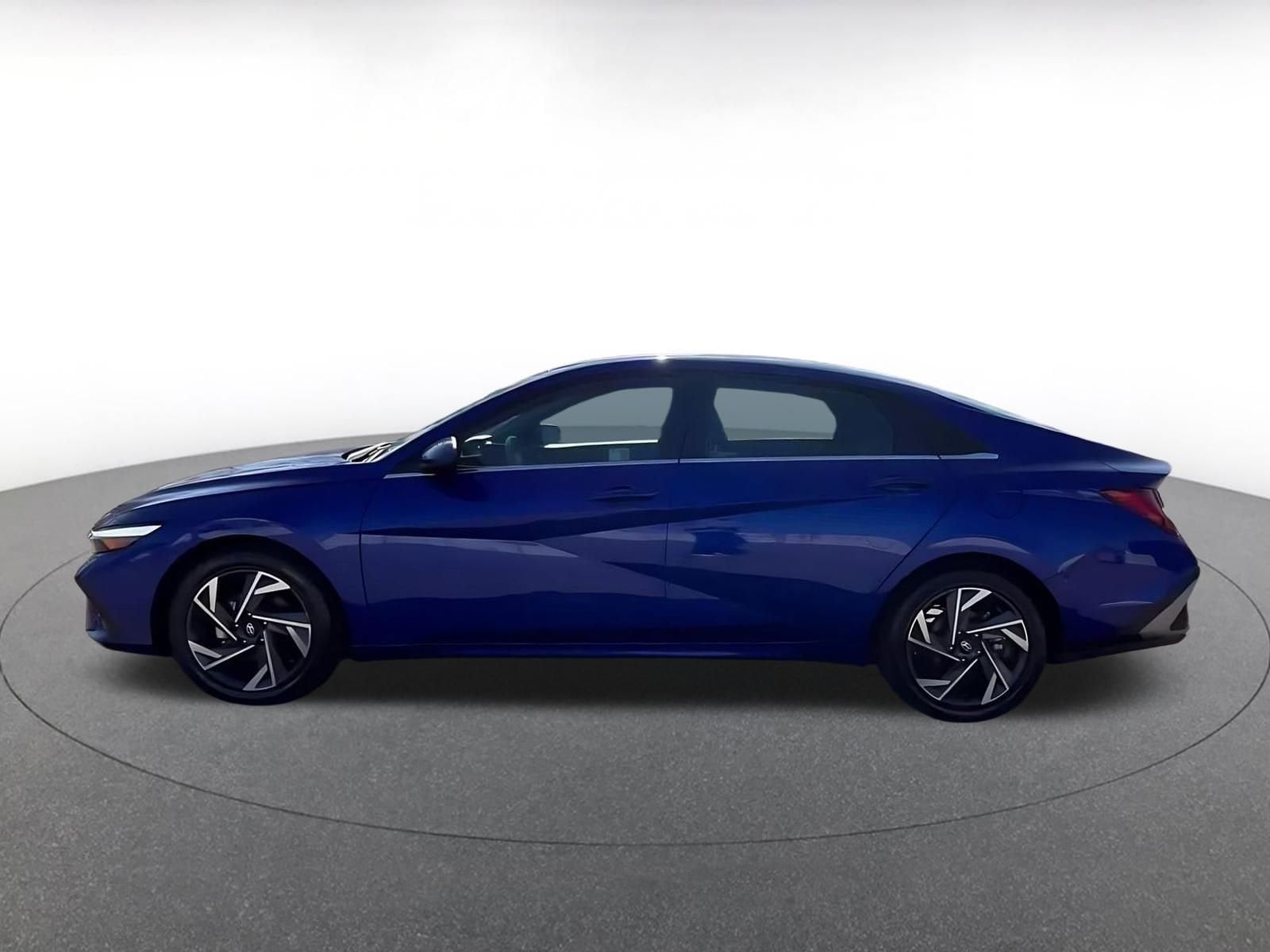 Thumbnail: 2025 Hyundai Elantra - 9