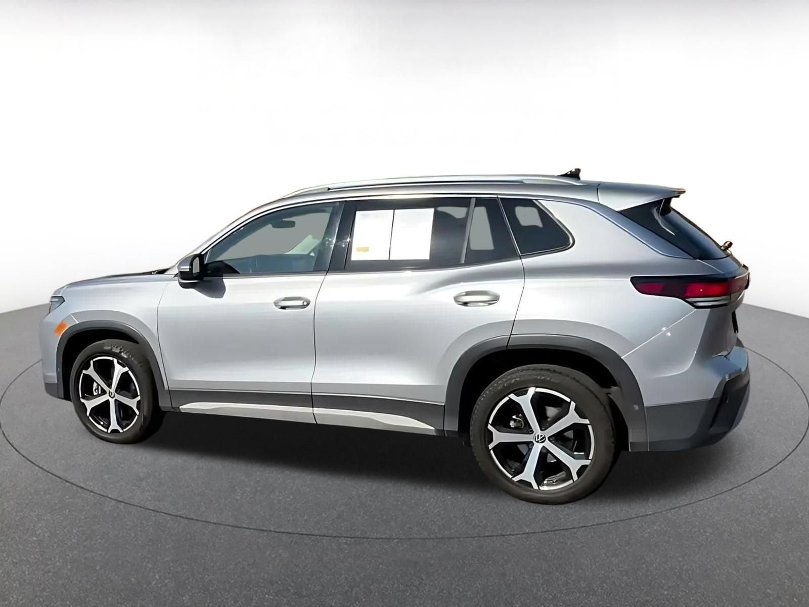 Thumbnail: 2026 Volkswagen Tiguan - 9