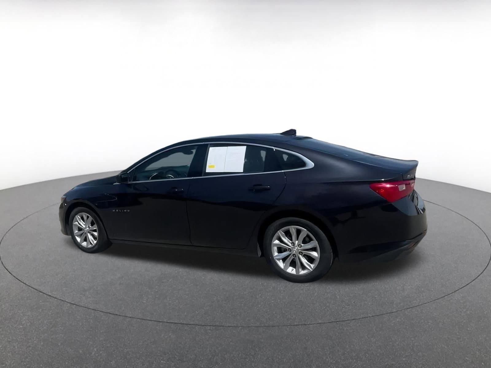 Thumbnail: 2023 Chevrolet Malibu - 10