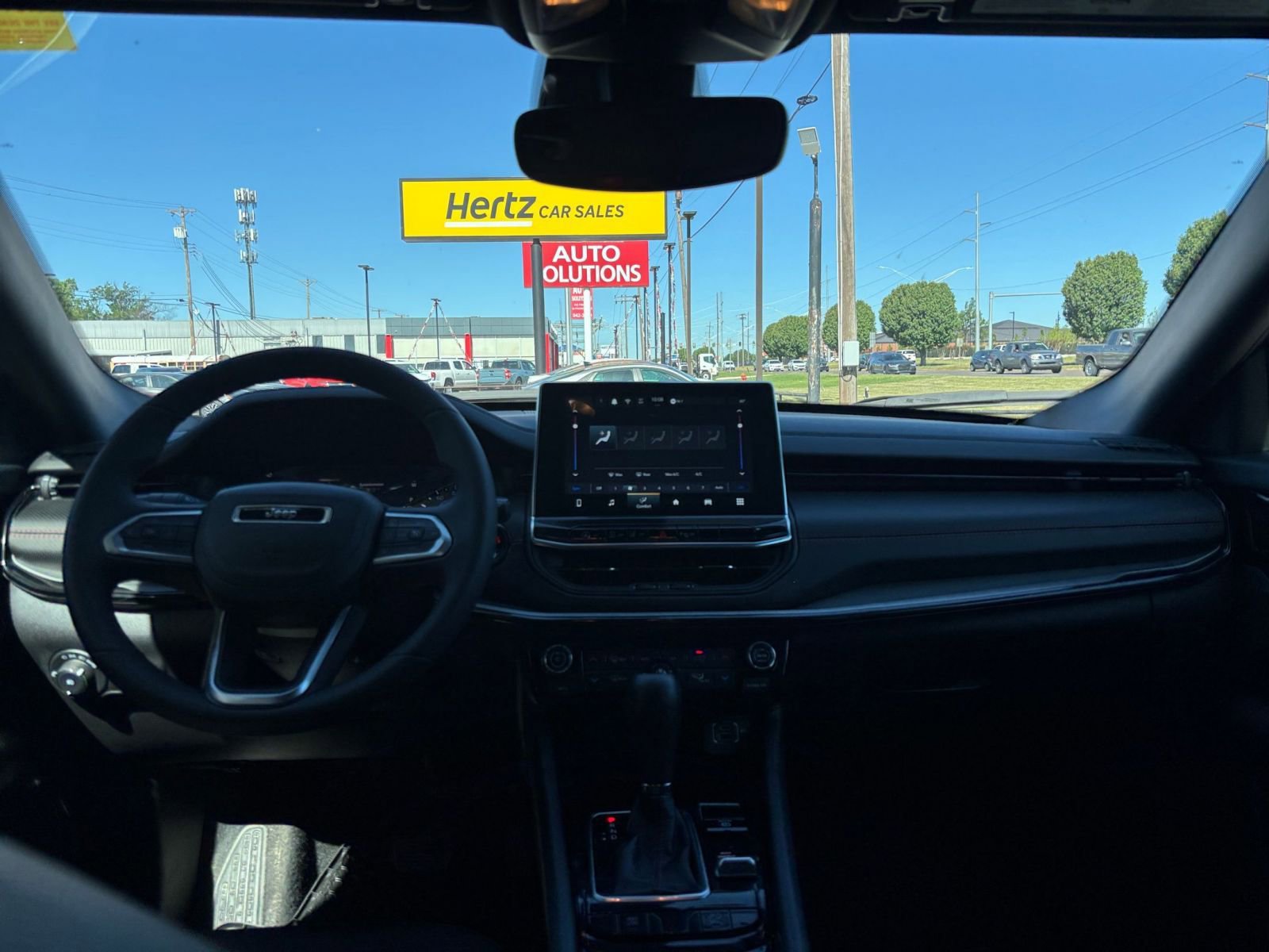 Thumbnail: 2025 Jeep Compass - 32