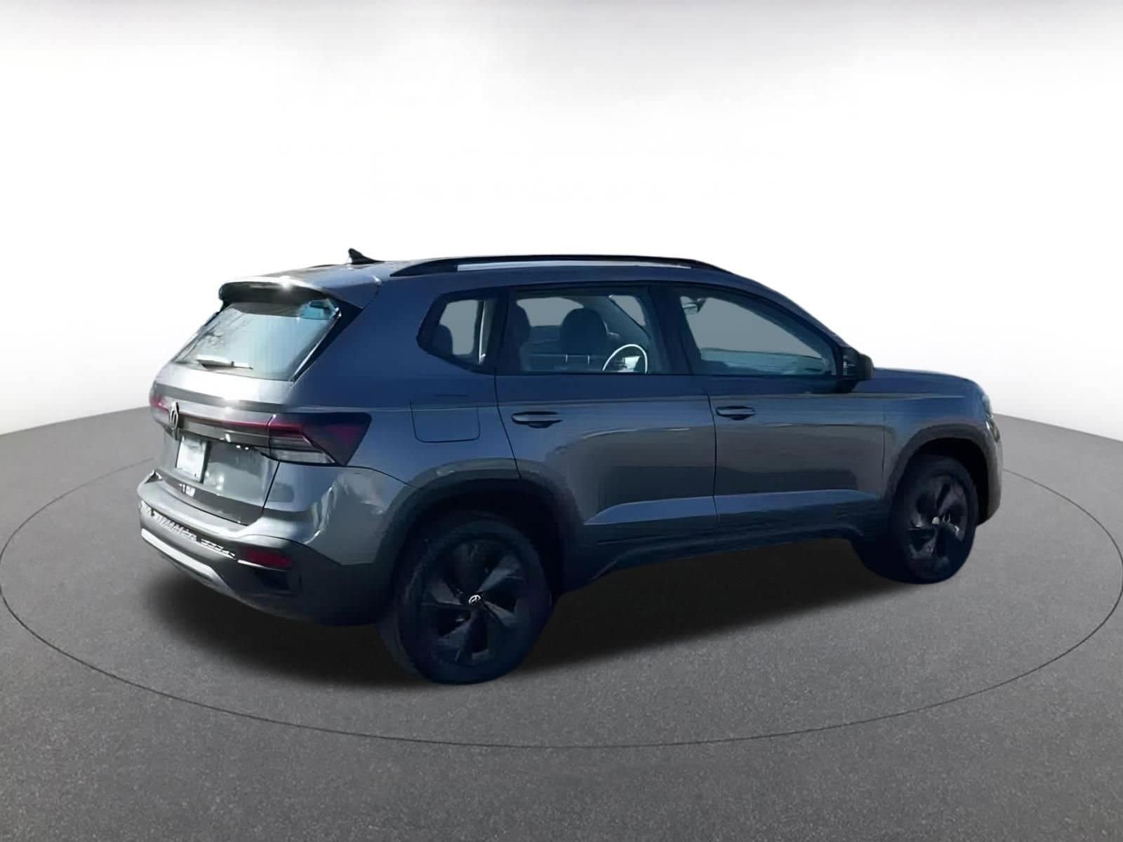 Thumbnail: 2025 Volkswagen Taos - 2