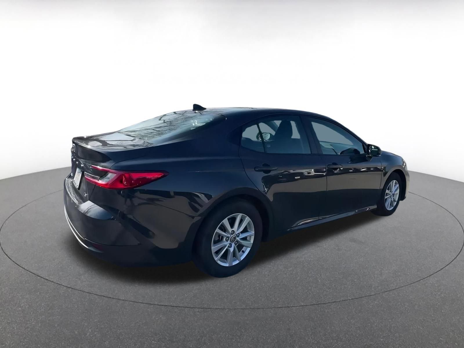 Thumbnail: 2025 Toyota Camry - 14