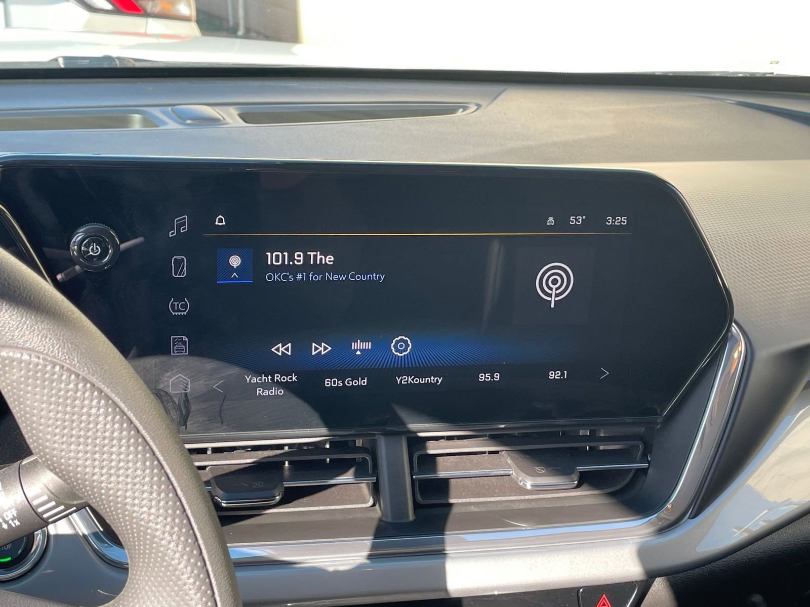 Thumbnail: 2025 Chevrolet Trax - 20