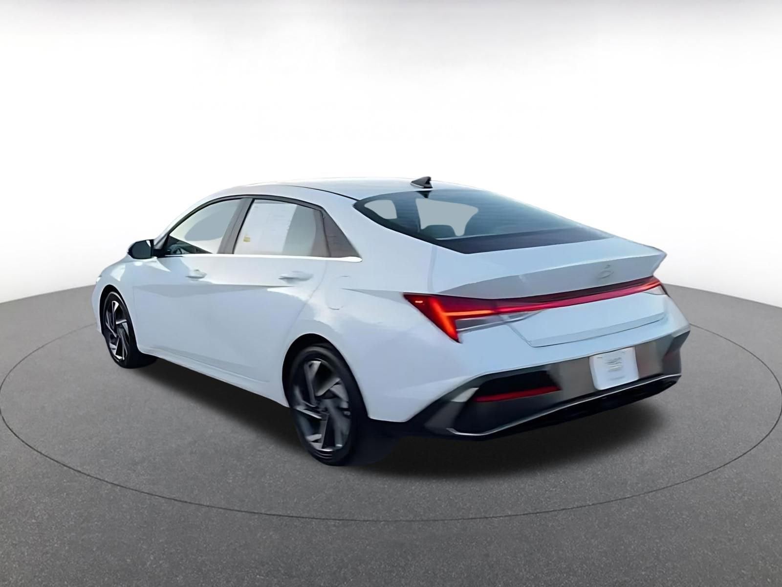 Thumbnail: 2025 Hyundai Elantra - 11