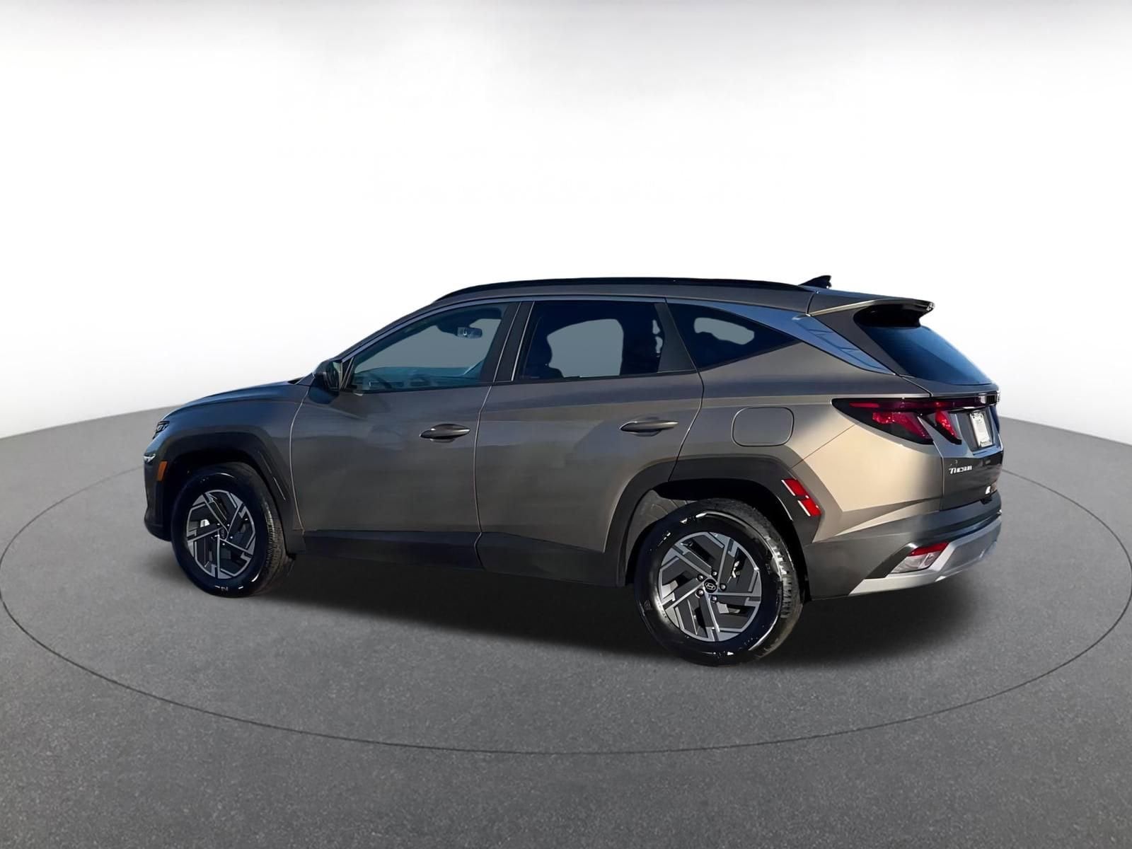 Thumbnail: 2025 Hyundai Tucson - 10