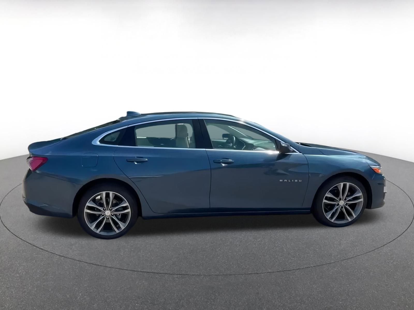Thumbnail: 2024 Chevrolet Malibu - 15