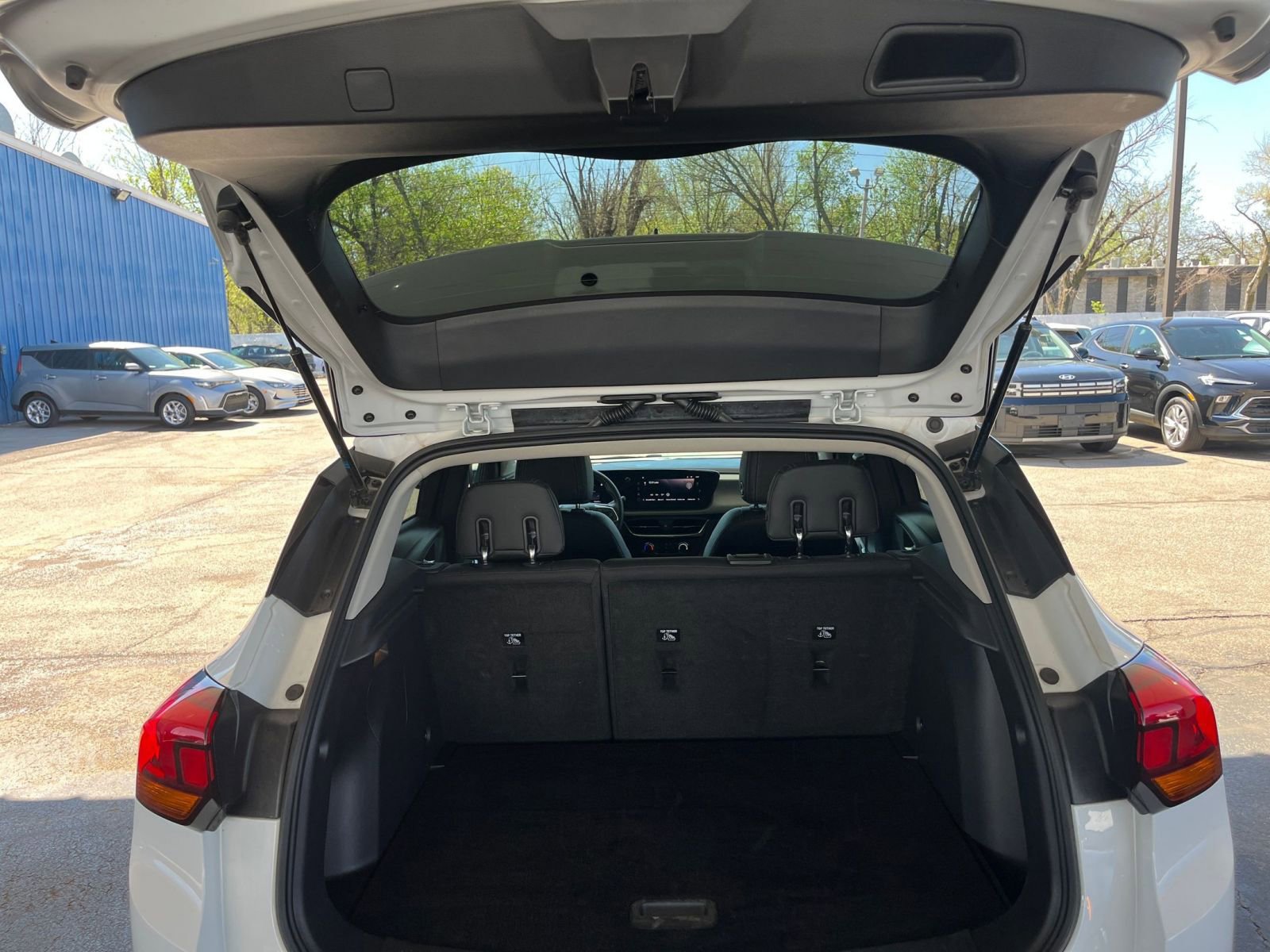 Thumbnail: 2025 Buick Encore GX - 30